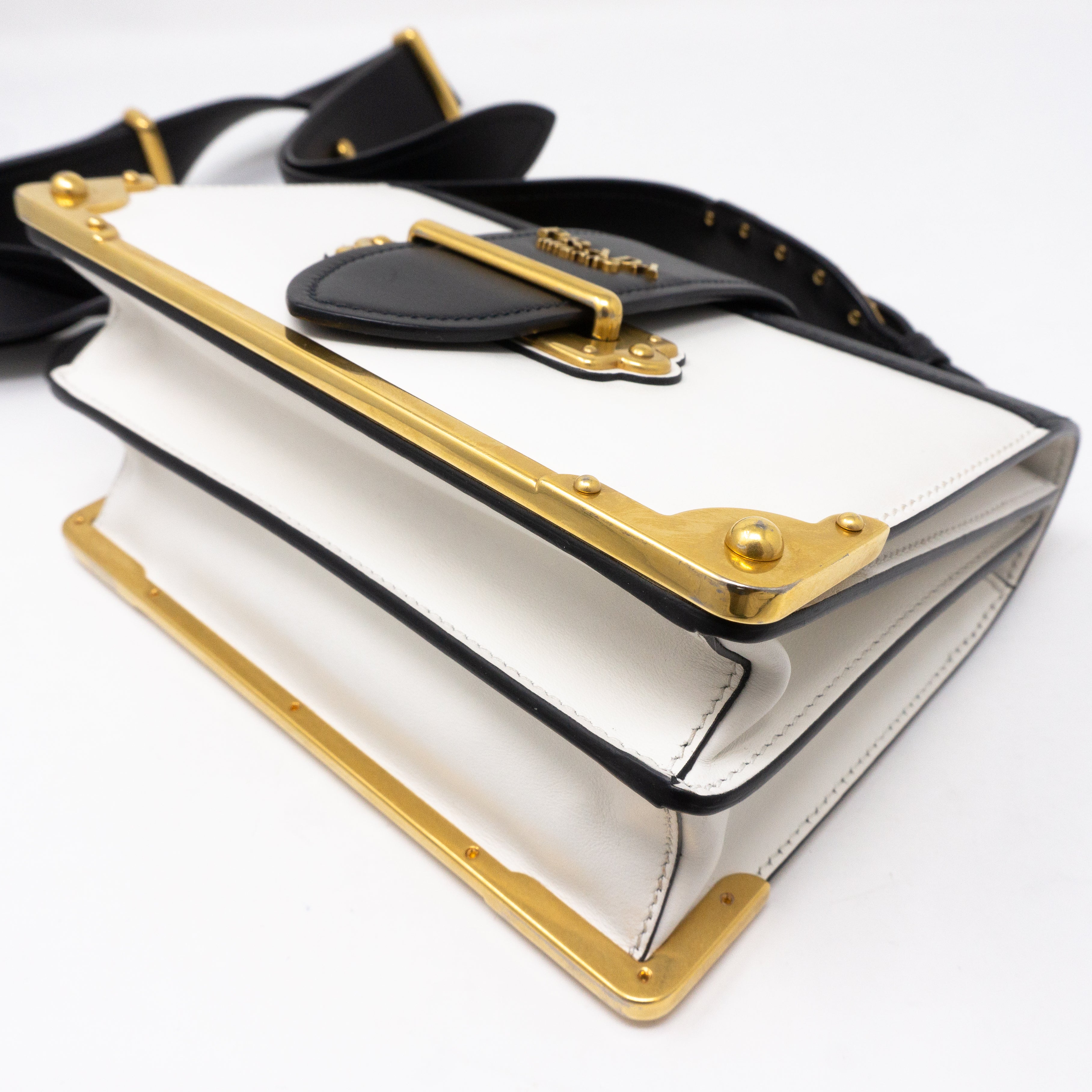 Cahier White Black Leather Bag