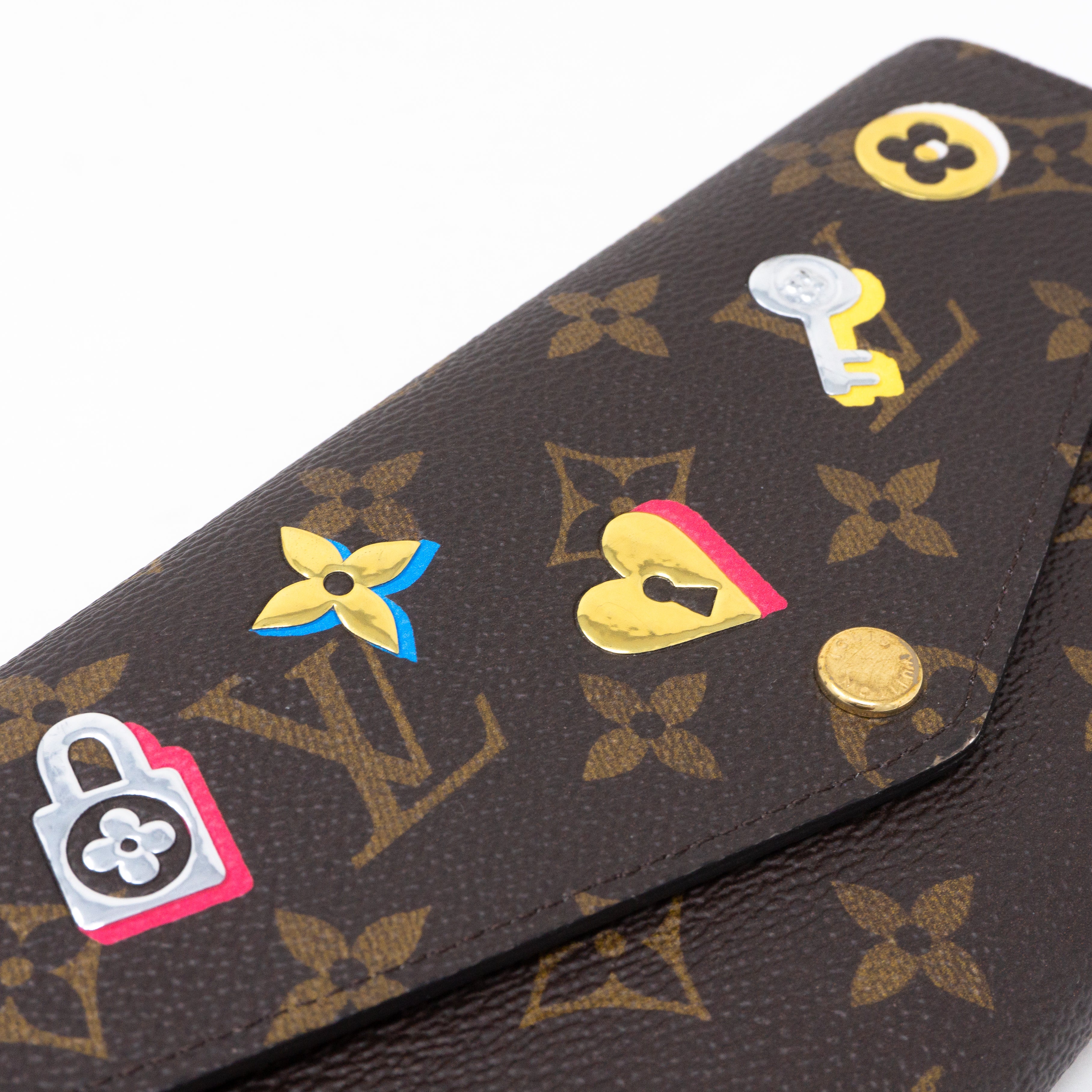 Sarah Wallet Monogram Love Lock