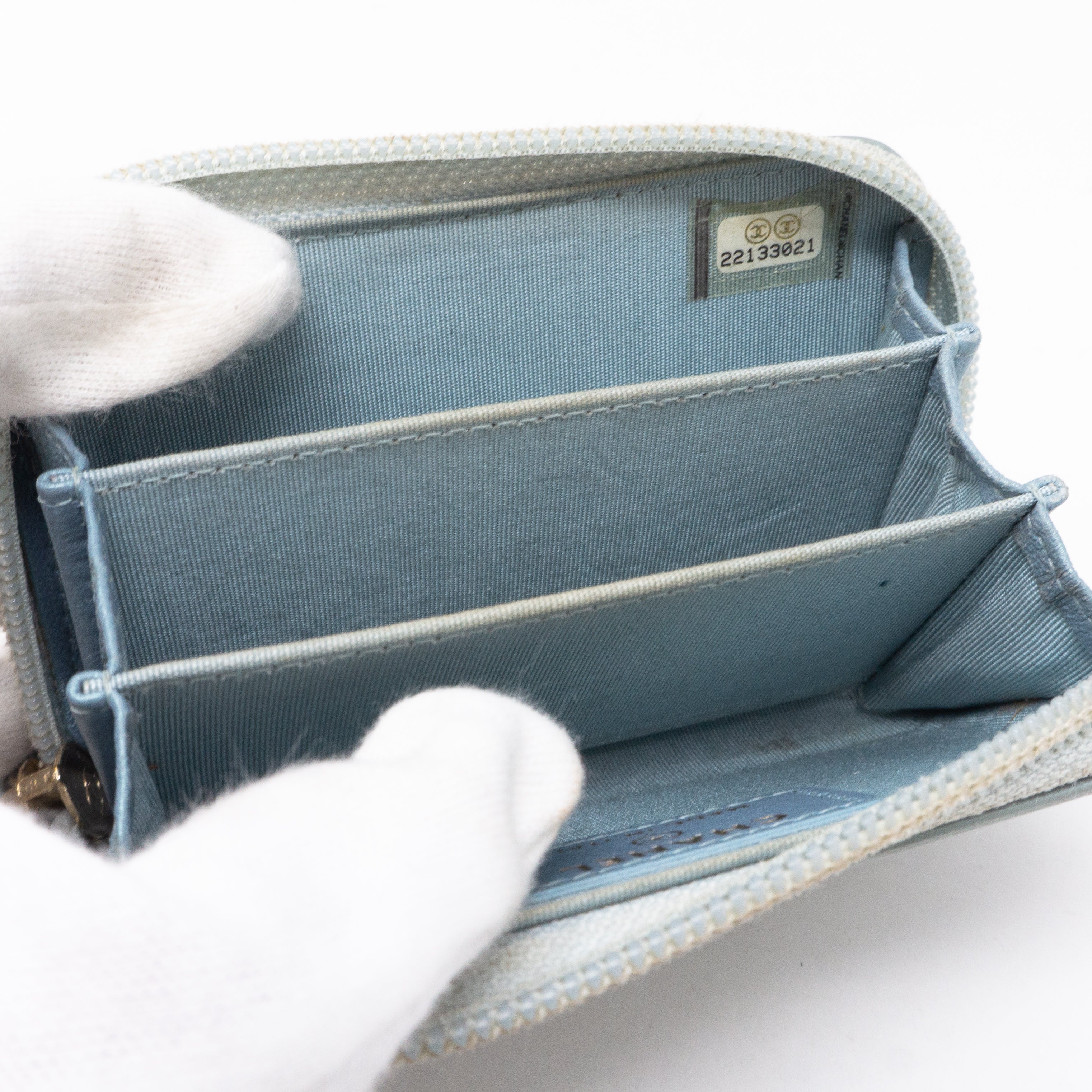 Zipped Coin Purse Iridescent Light Blue Leather