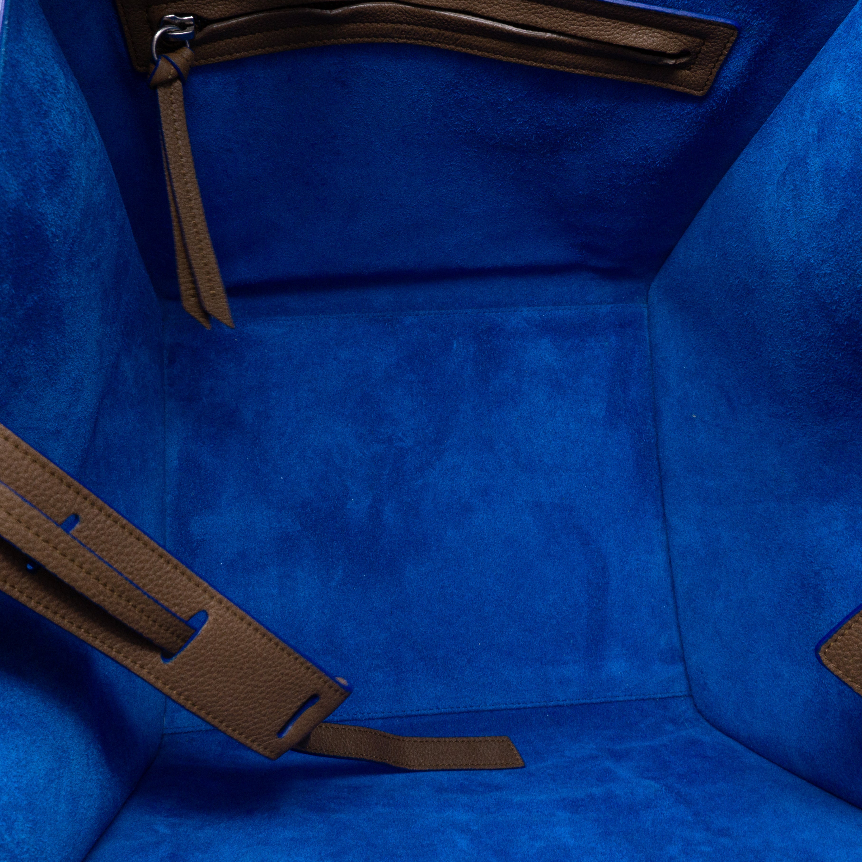 Phantom Medium Luggage Brown Blue