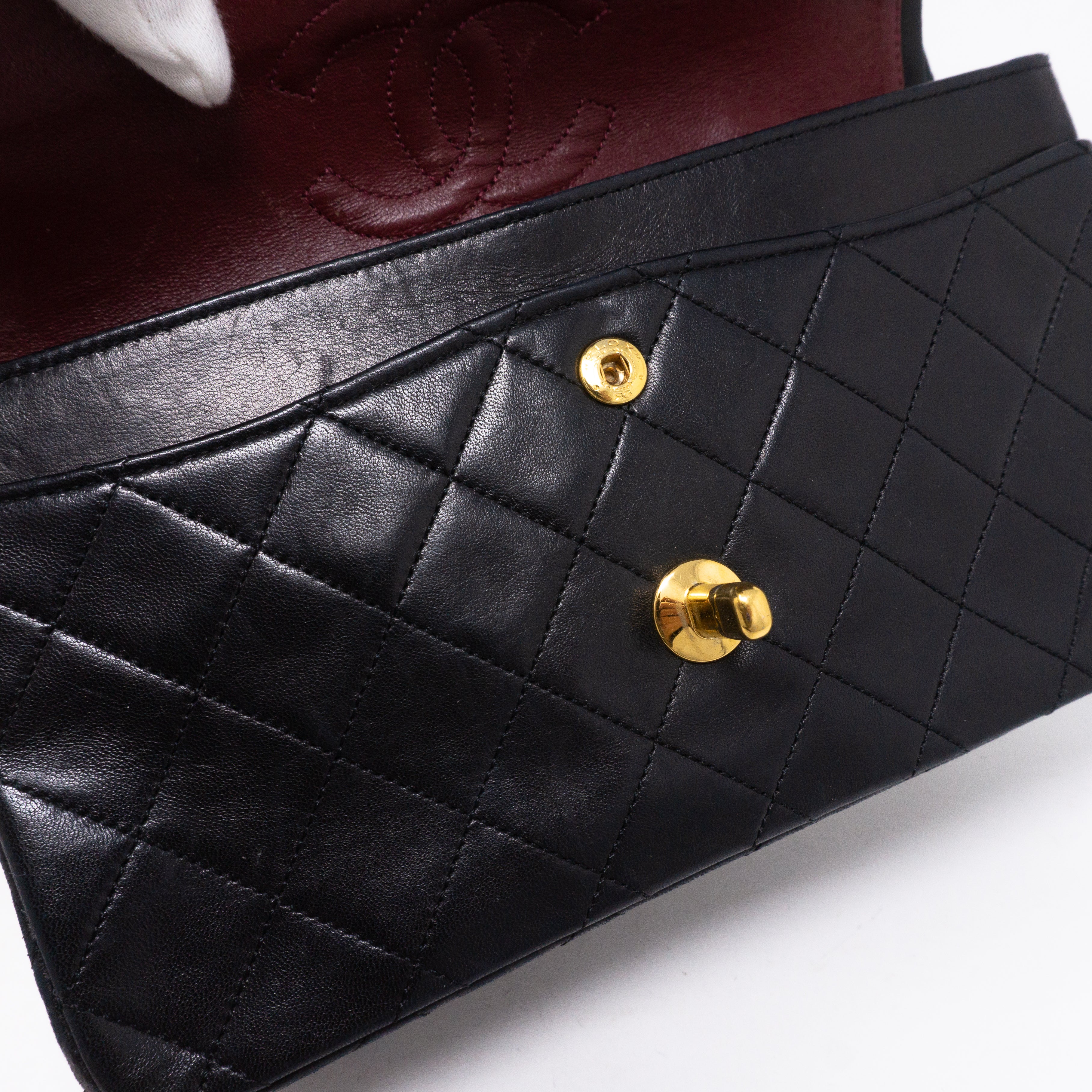 Classic Double Flap Small Black Gold