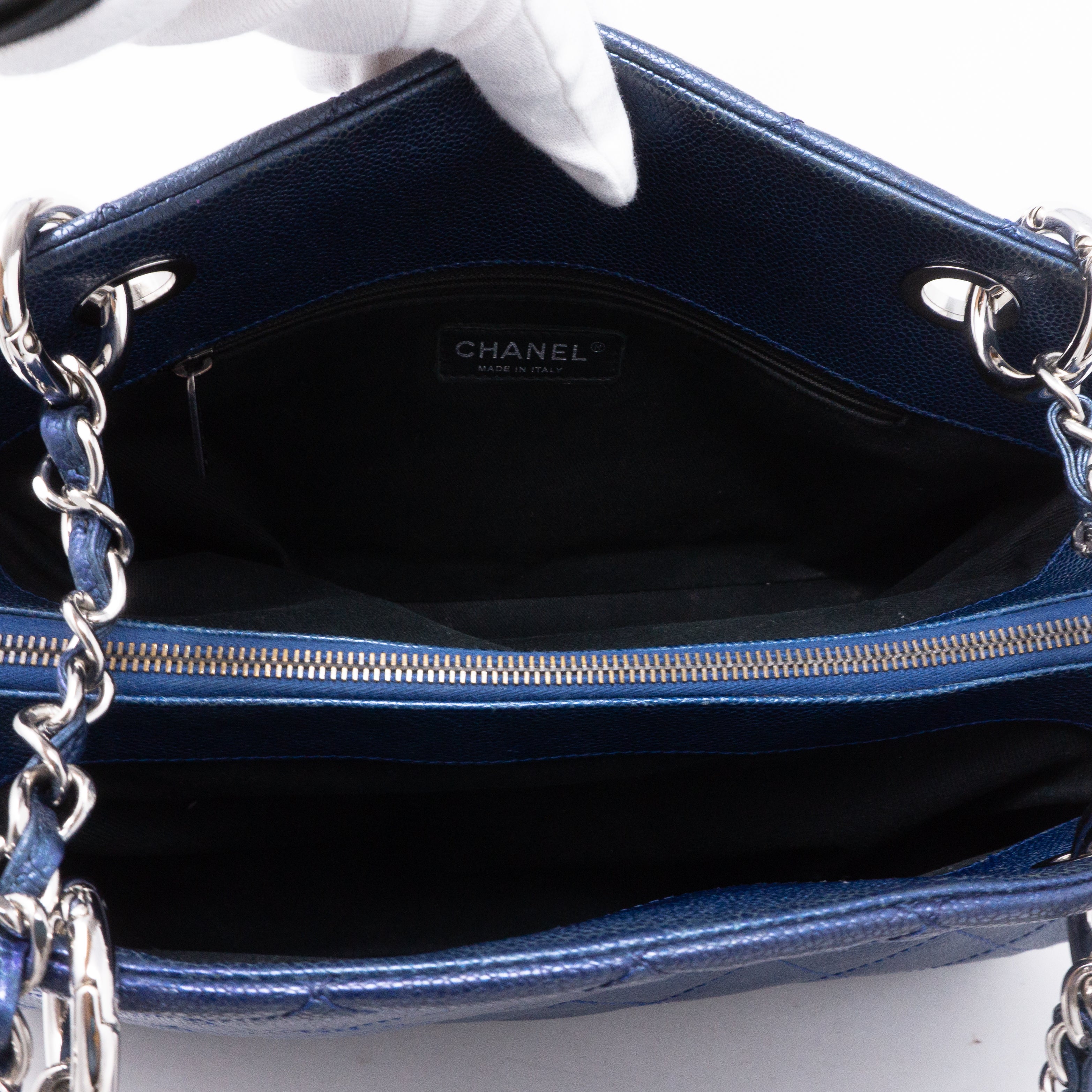 Quilted Shopping Tote Blue Caviar