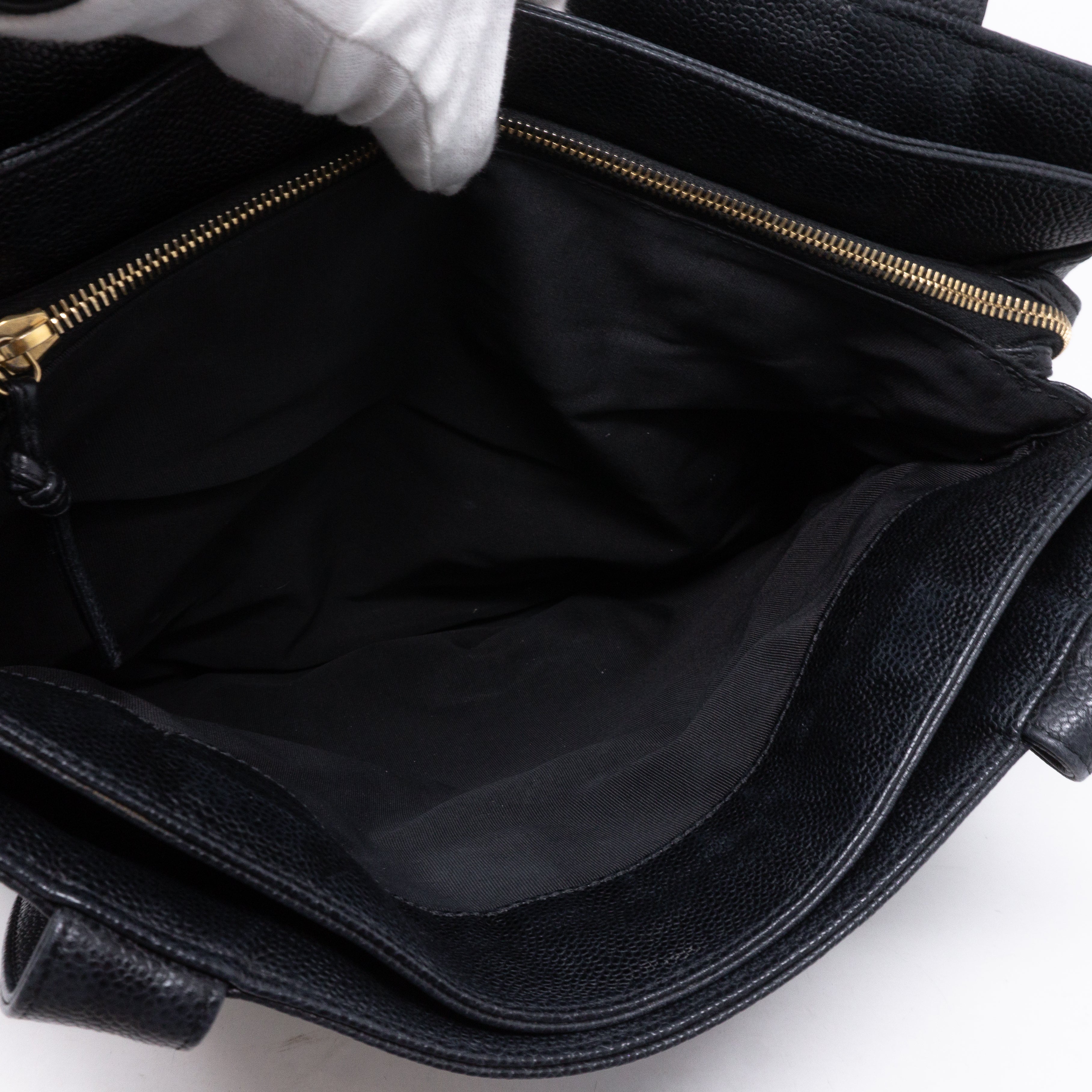 CC Shoulder Tote Black Caviar