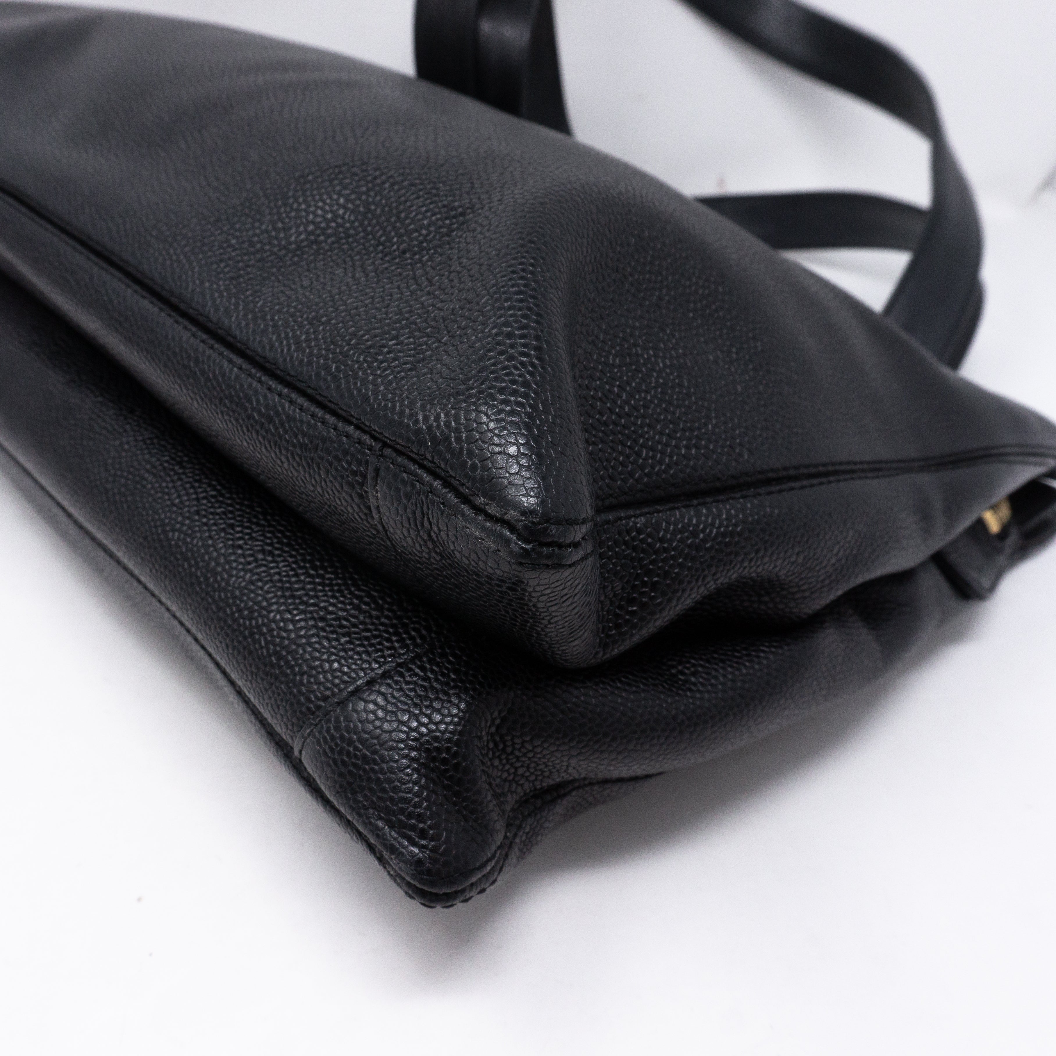 CC Shoulder Tote Black Caviar