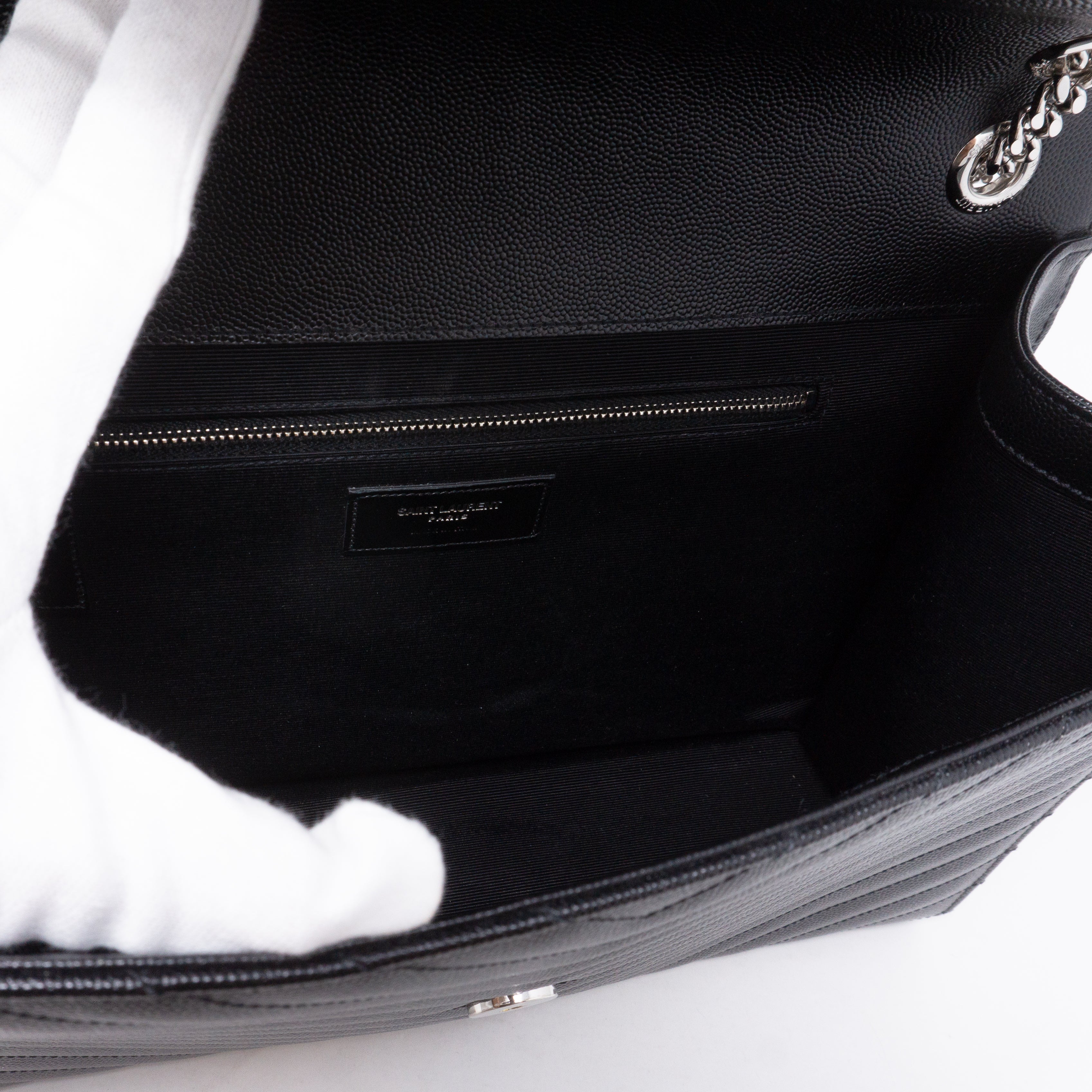 Envelope Large Chevron Leather Black