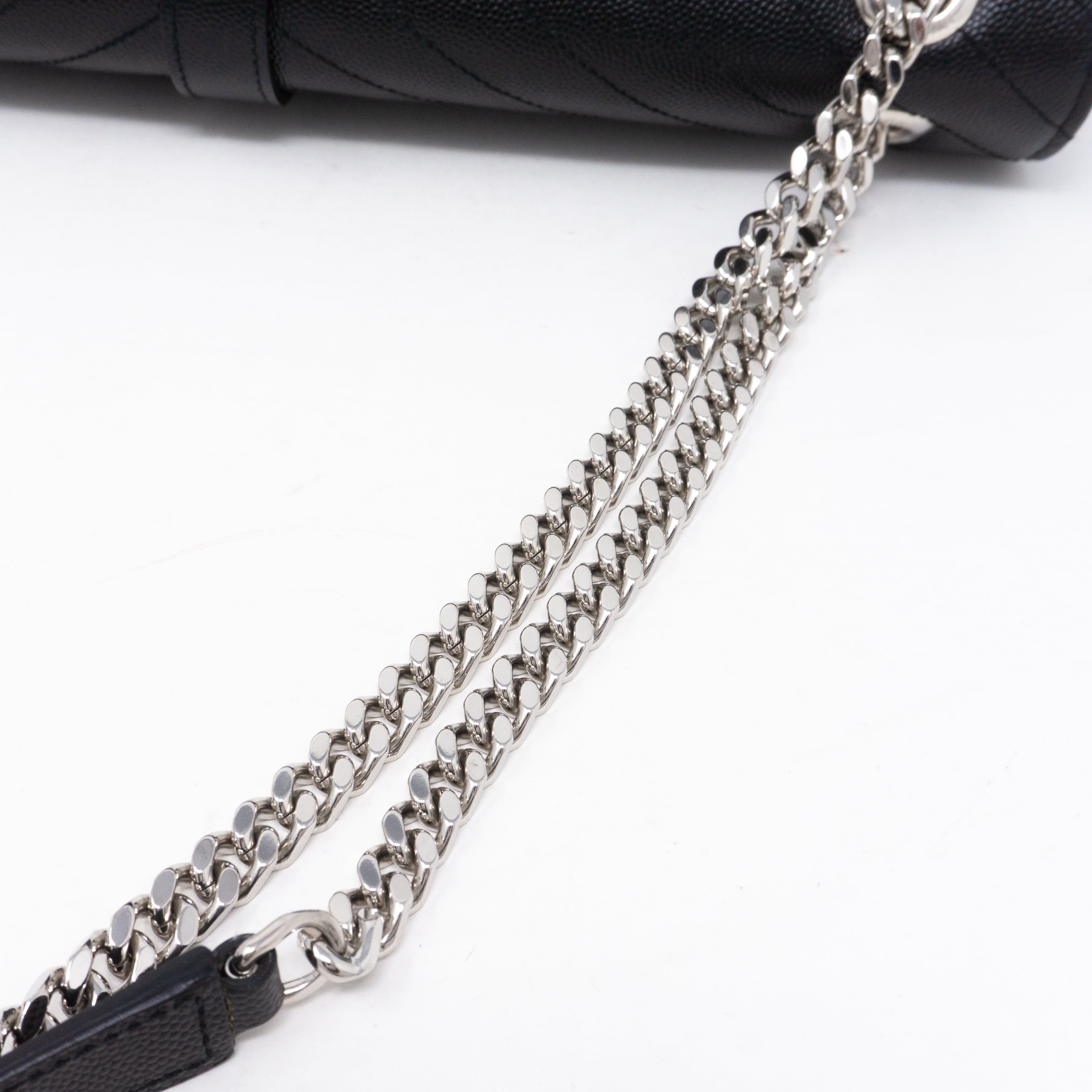 Envelope Large Chevron Leather Black