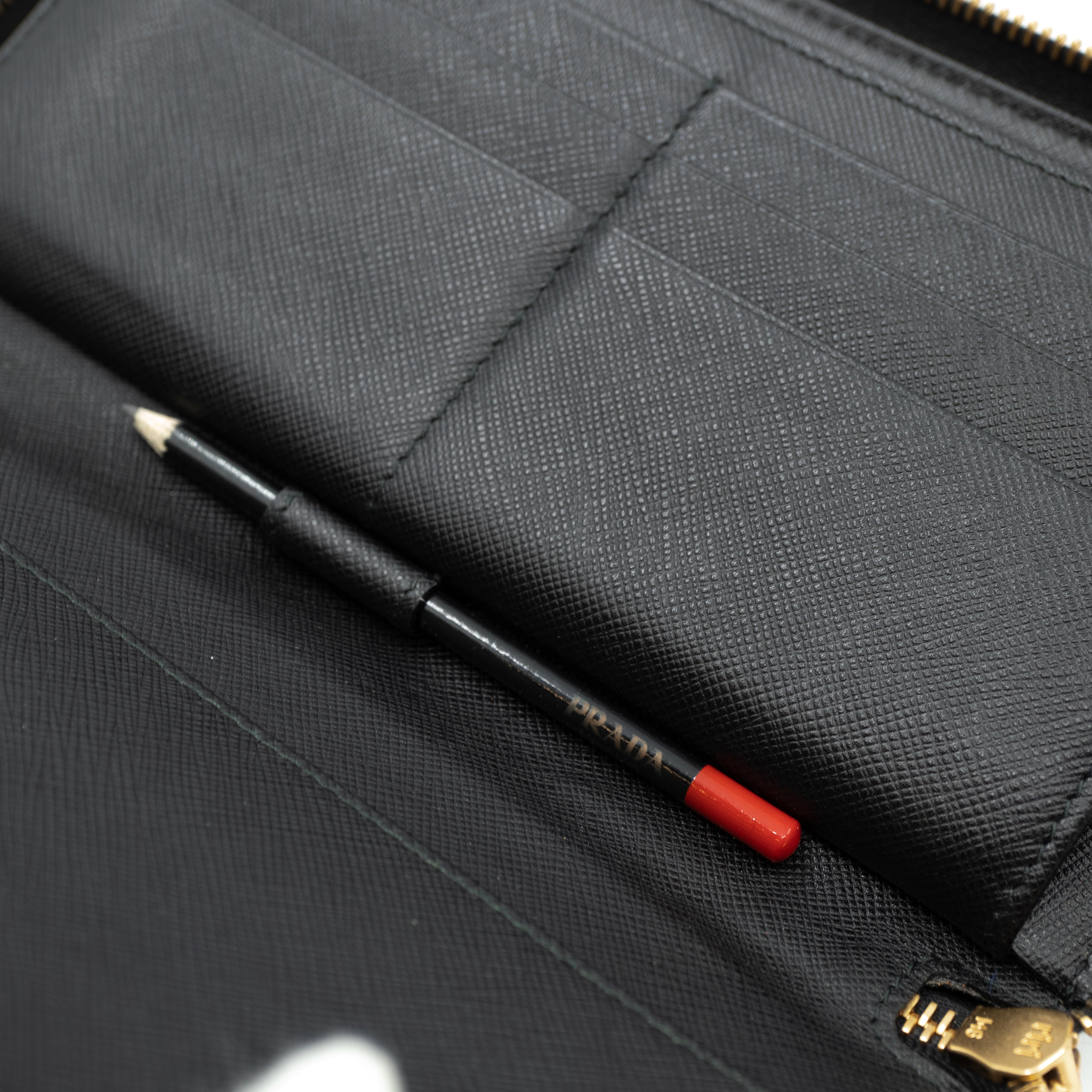 Organizer Wallet Black Saffiano