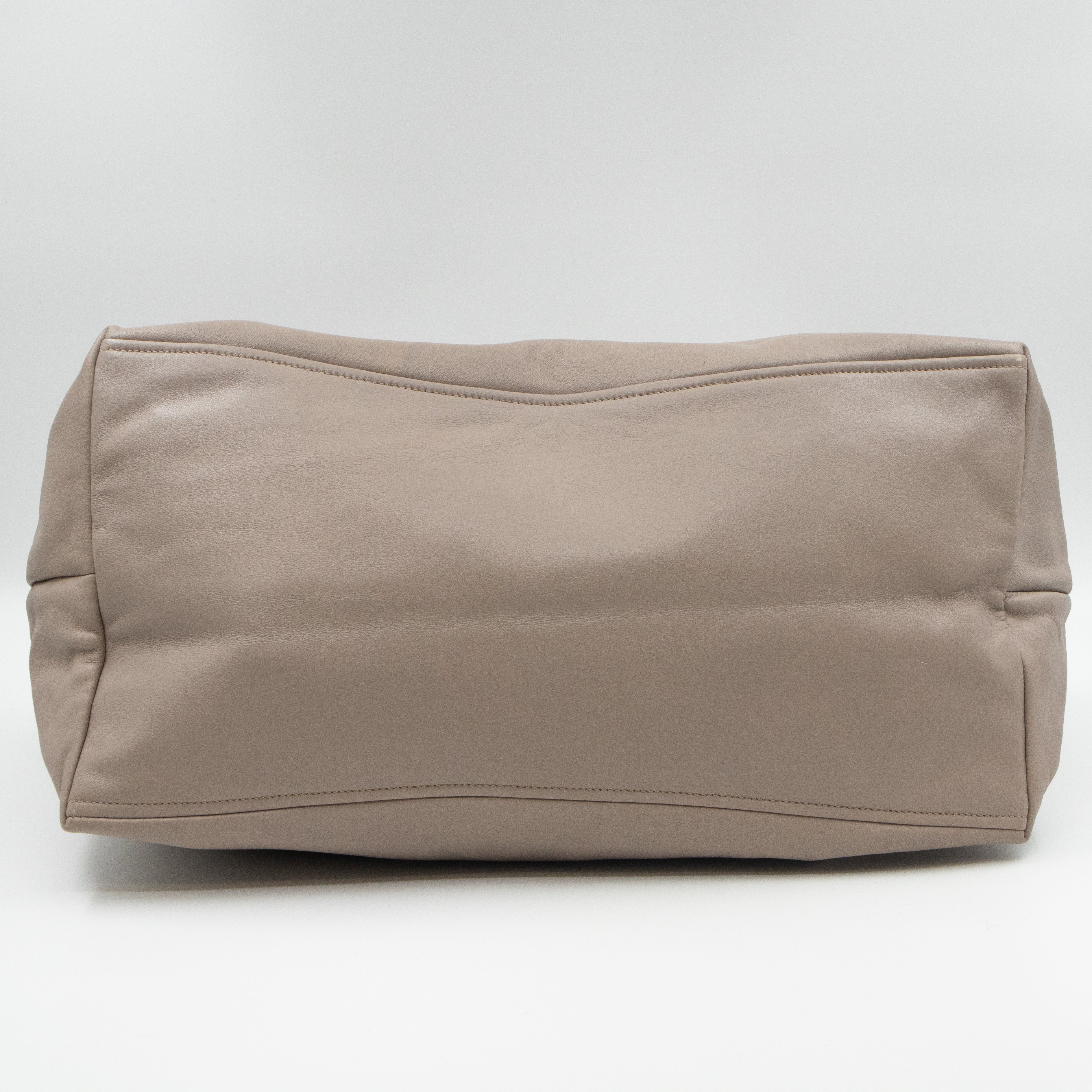 Soft Chain Tote Gray Leather