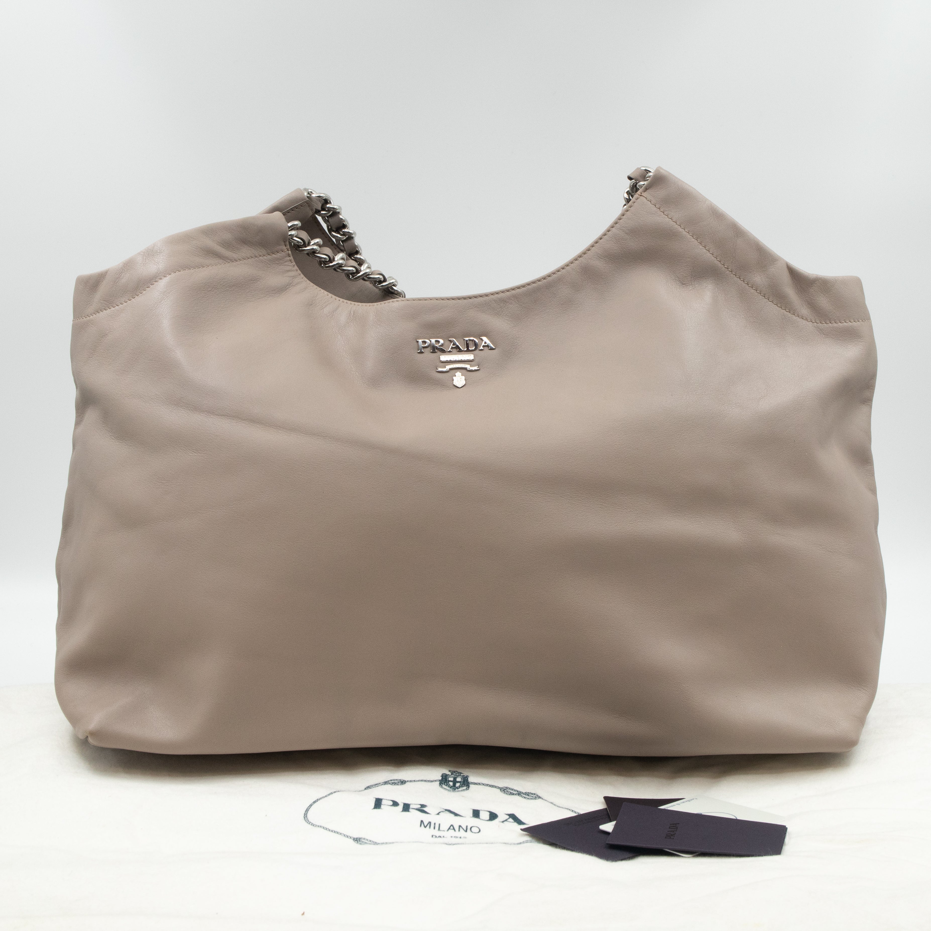 Soft Chain Tote Gray Leather