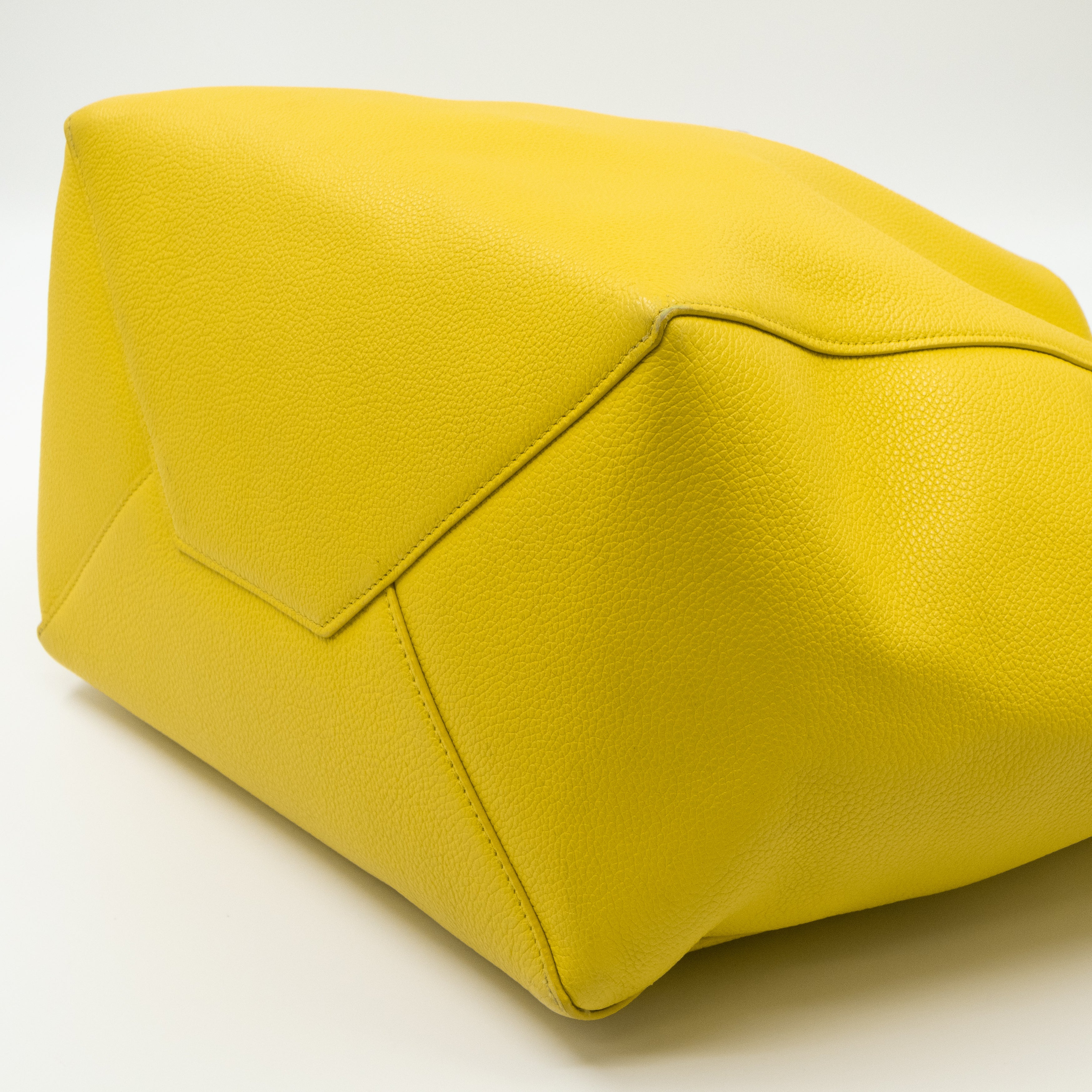 Cabas Phantom Tote Yellow Leather