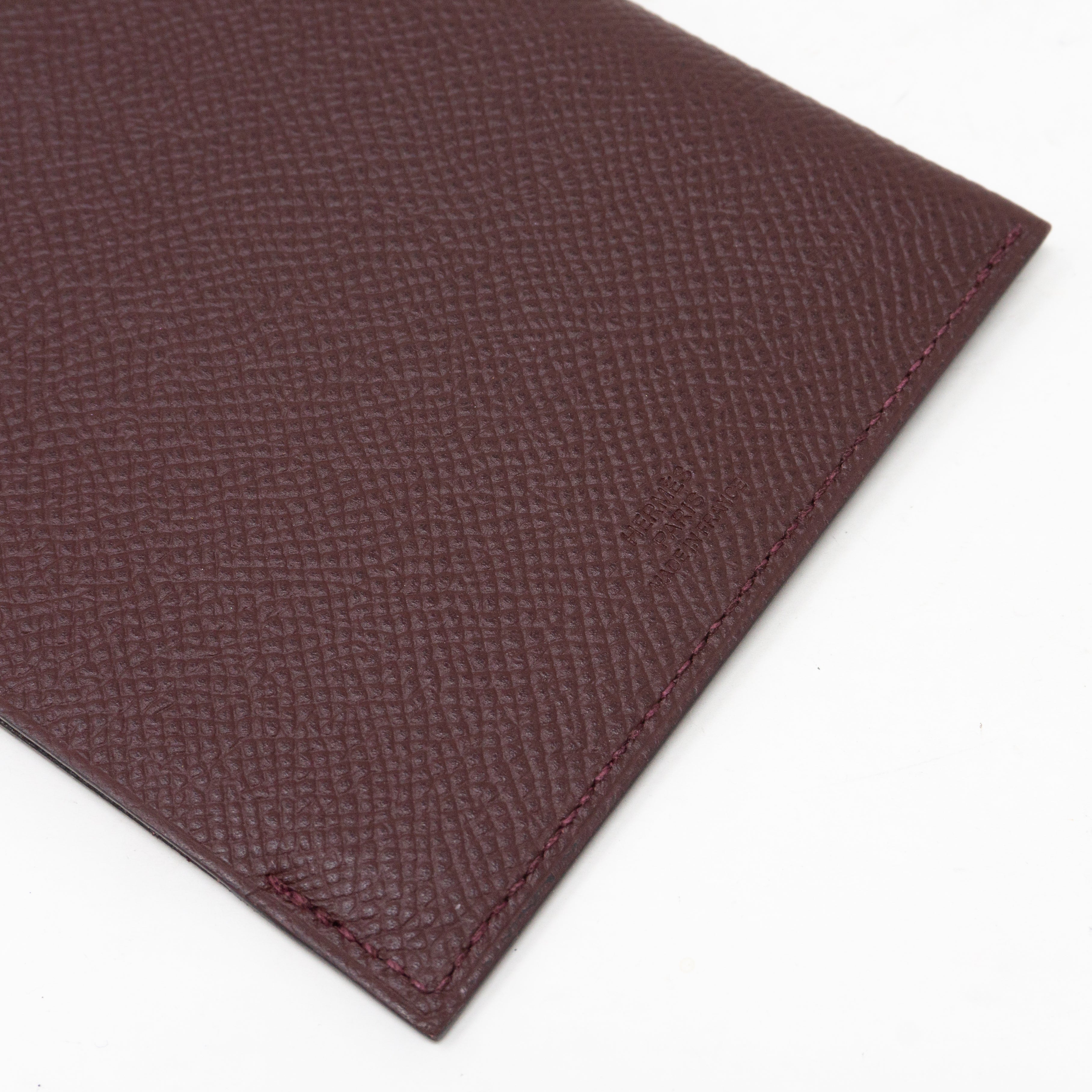 Tarmac Dot Passport Holder Bordeaux