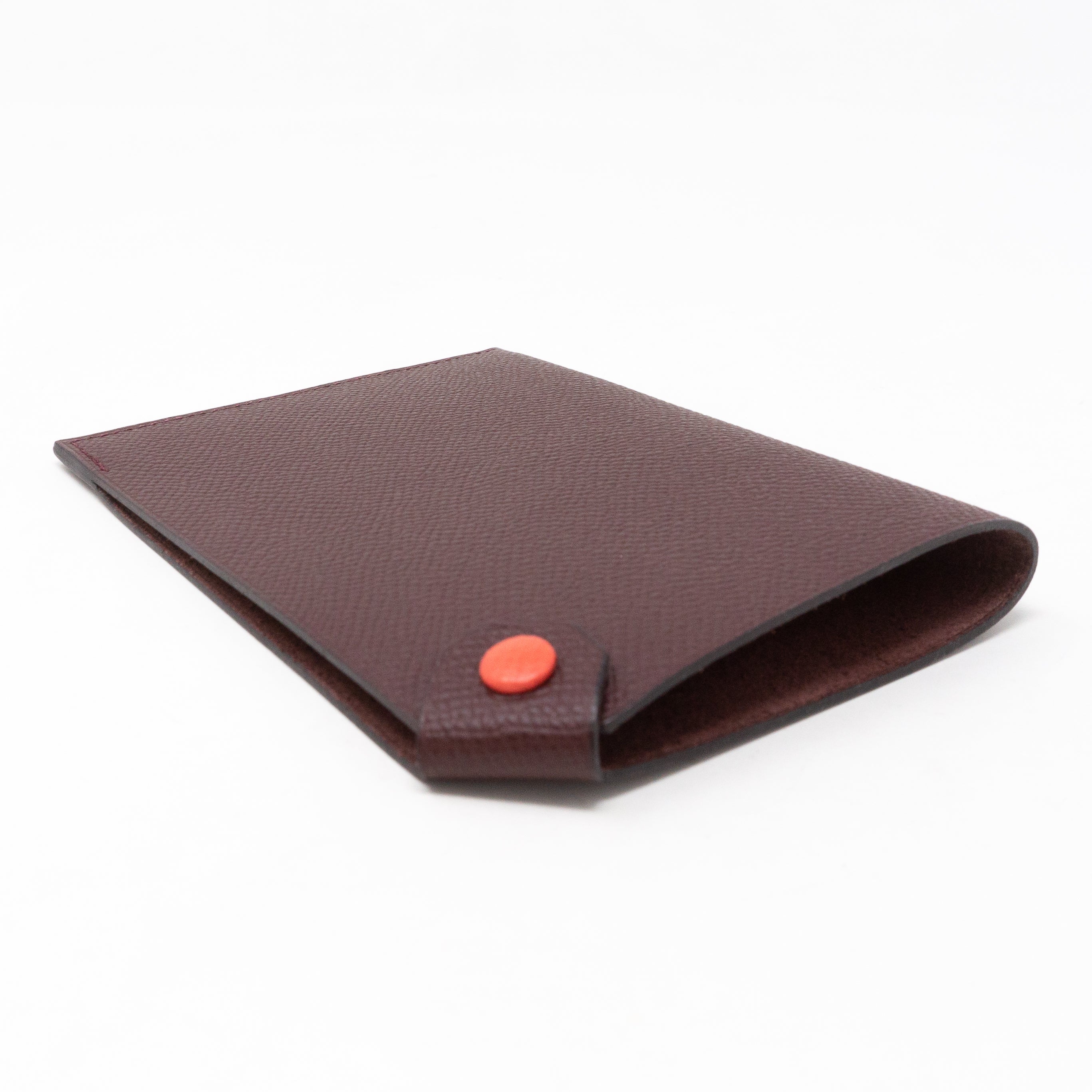 Tarmac Dot Passport Holder Bordeaux