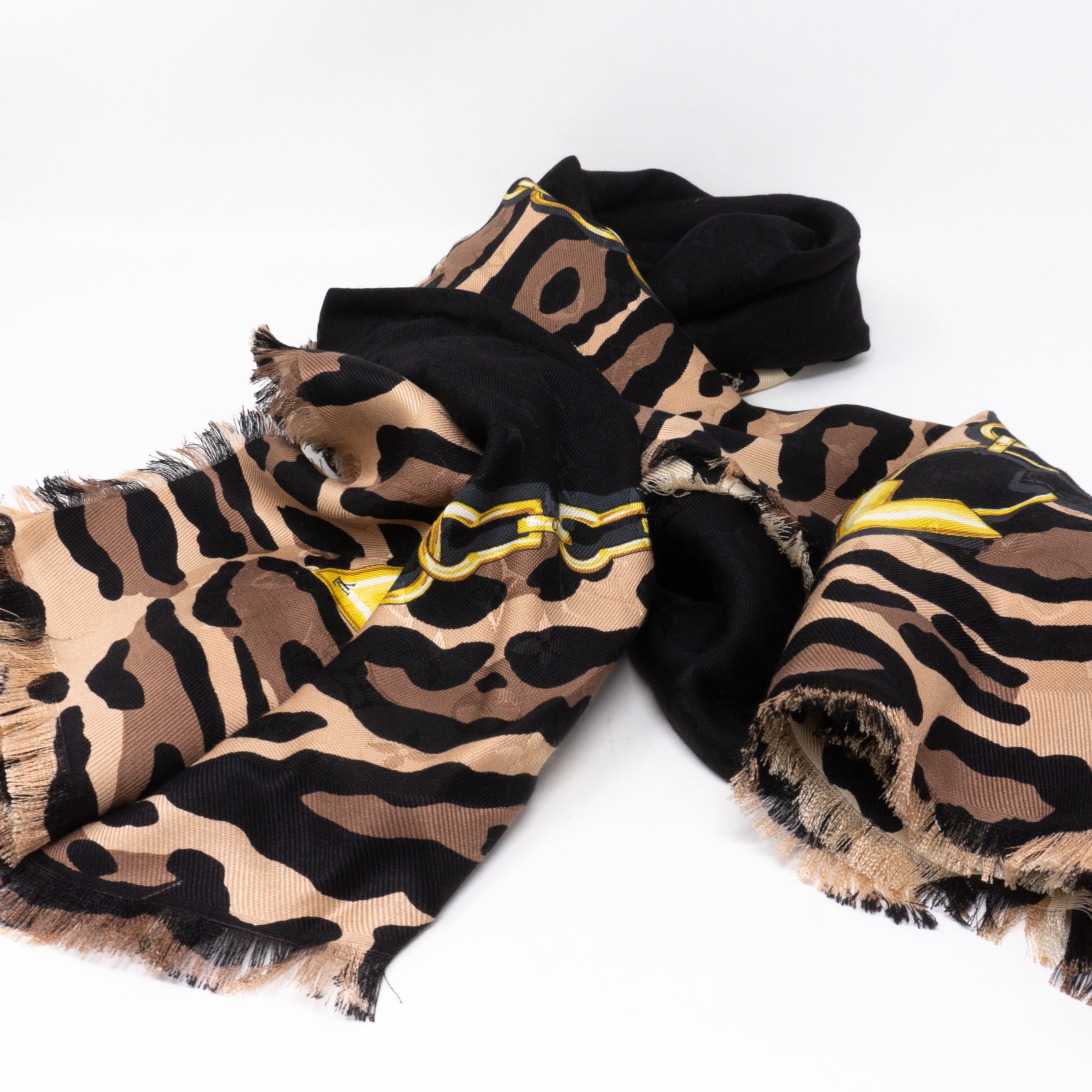 Monogram Shawl Leogram Black