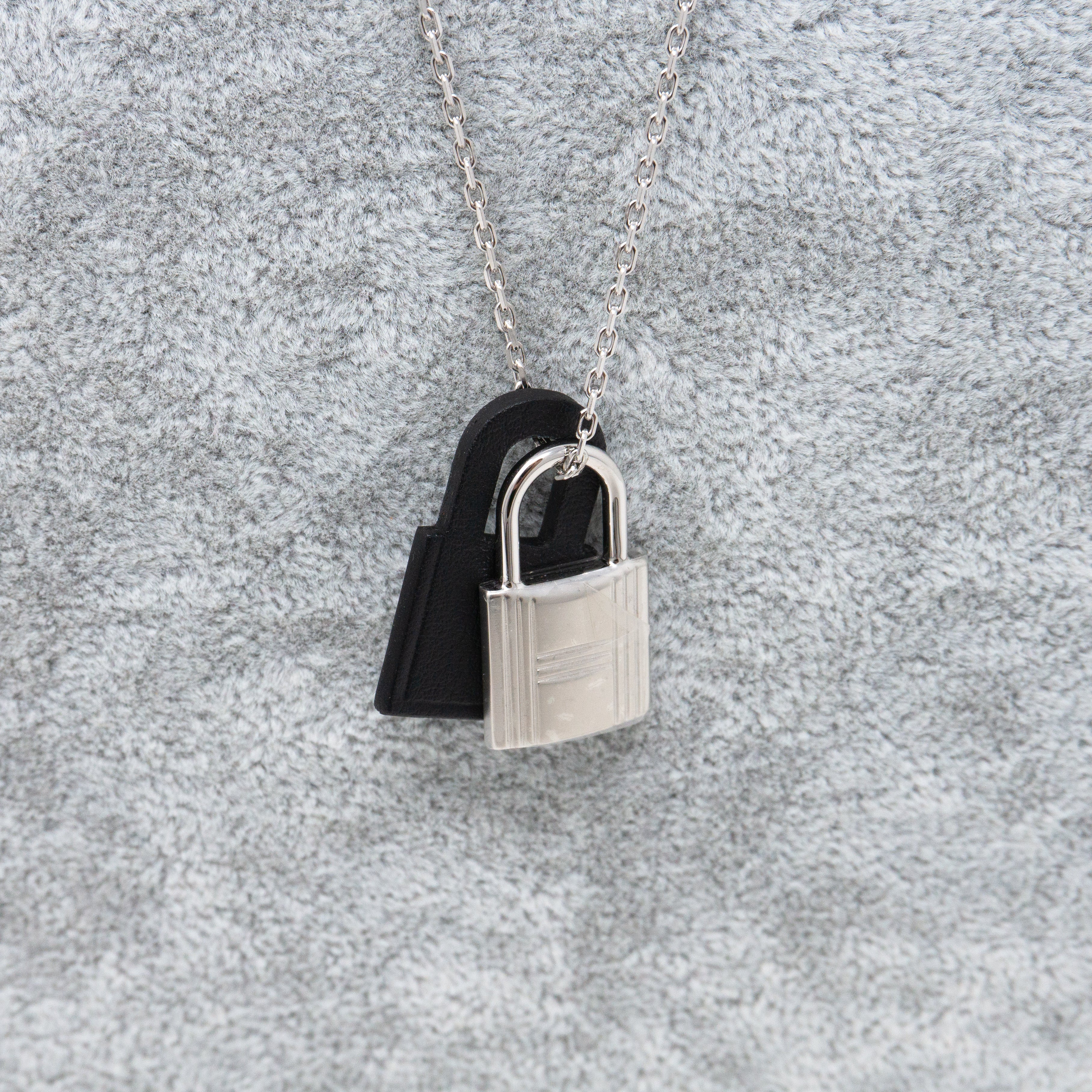 O'Kelly Pendant Silver Black