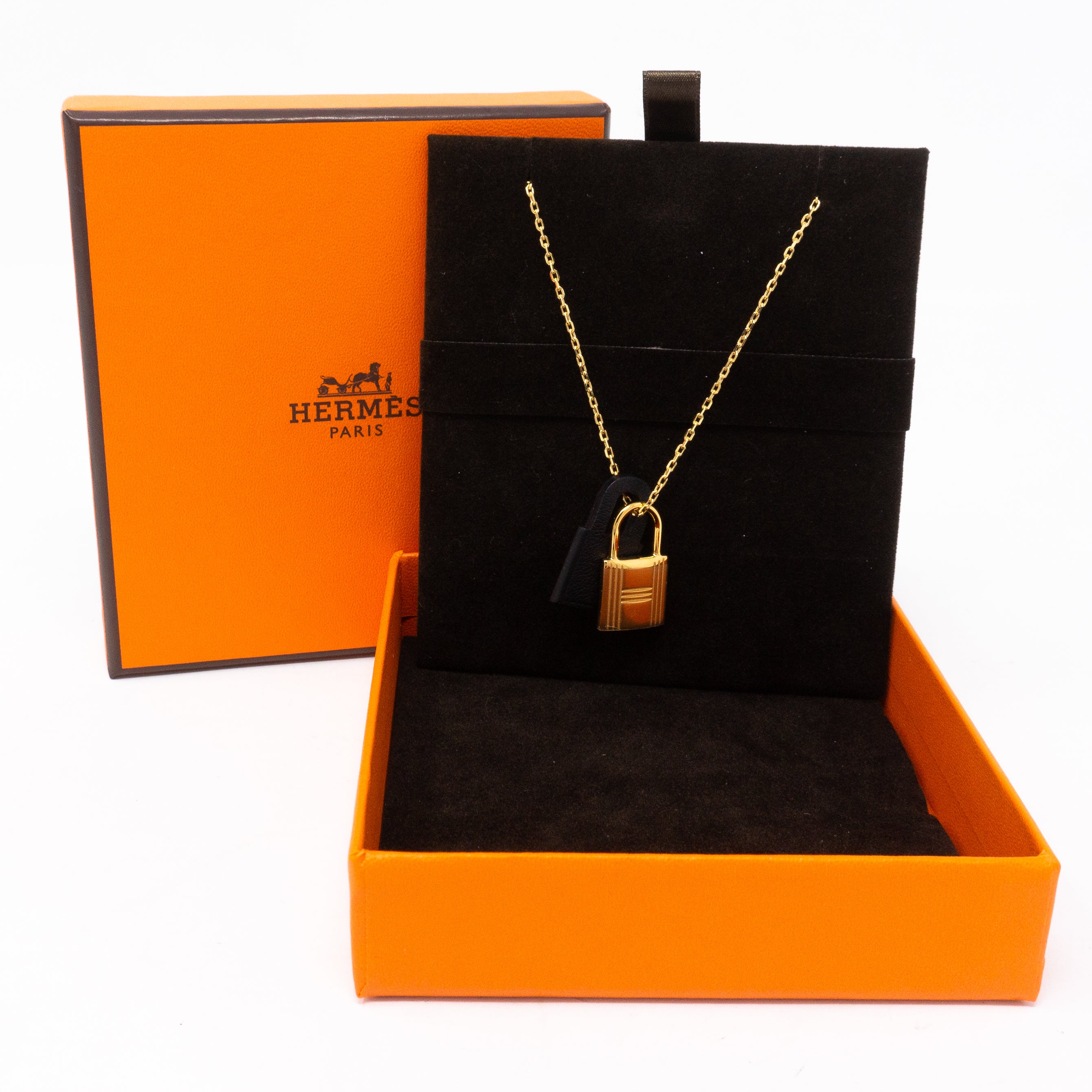 O'Kelly Pendant Gold Black