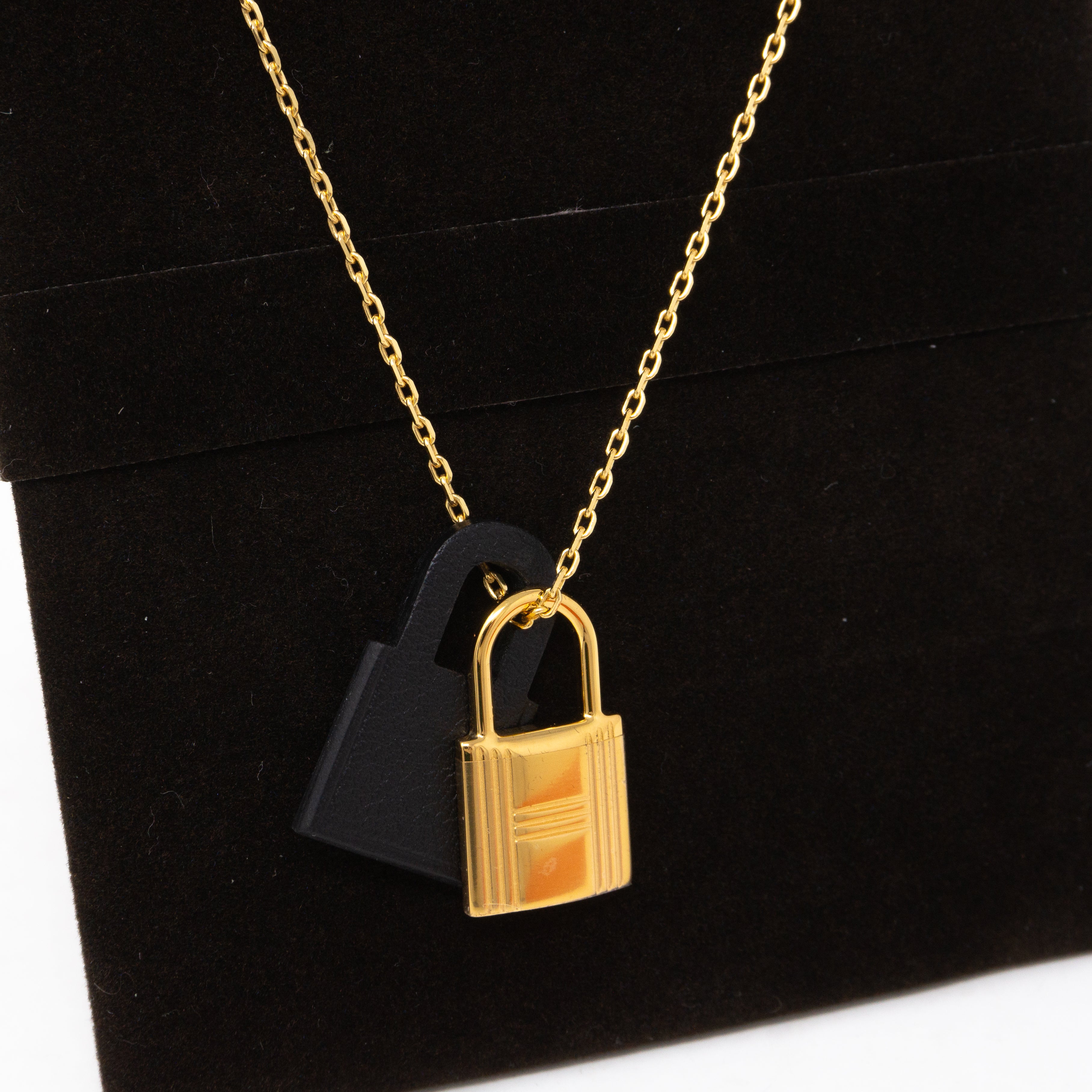 O'Kelly Pendant Gold Black