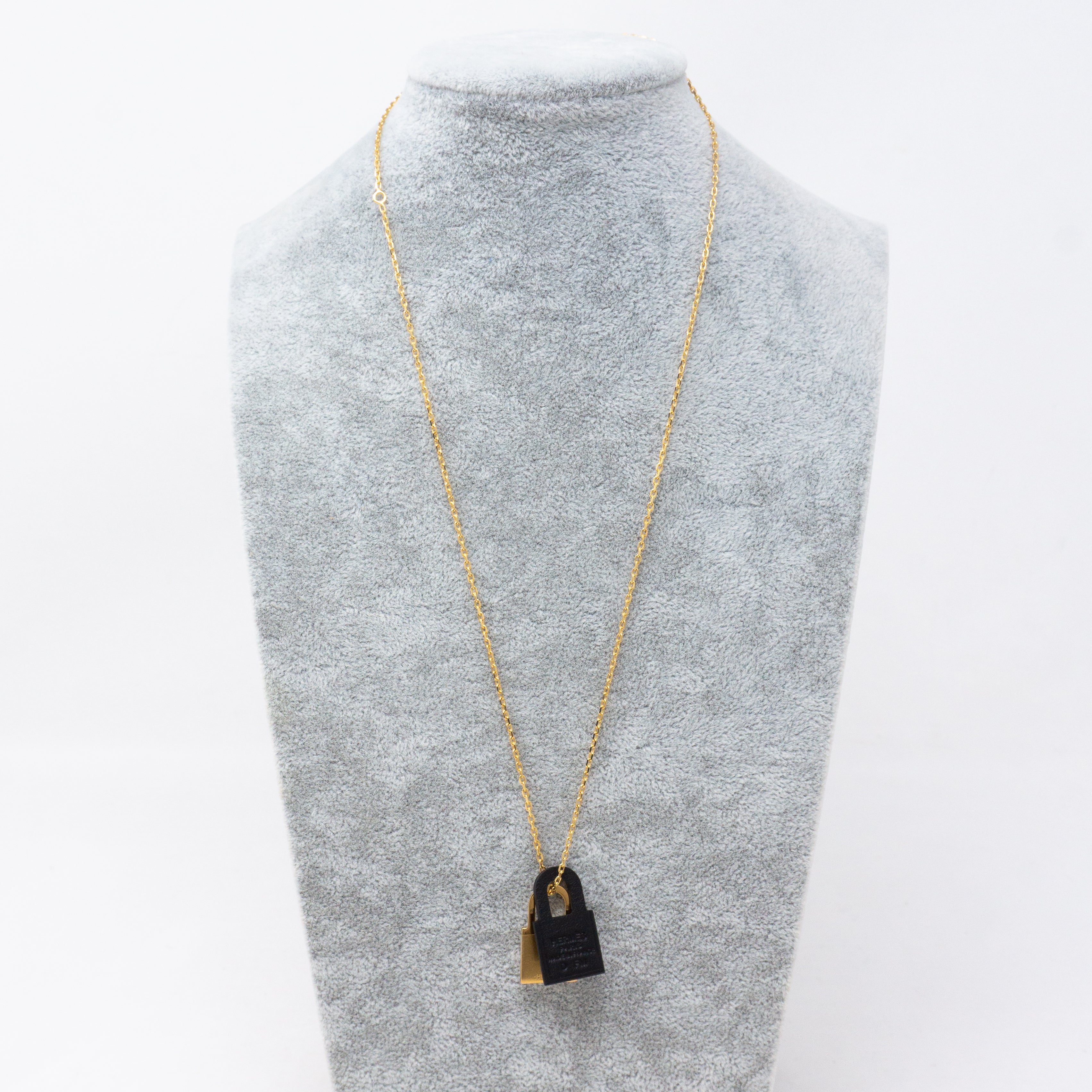 O'Kelly Pendant Gold Black