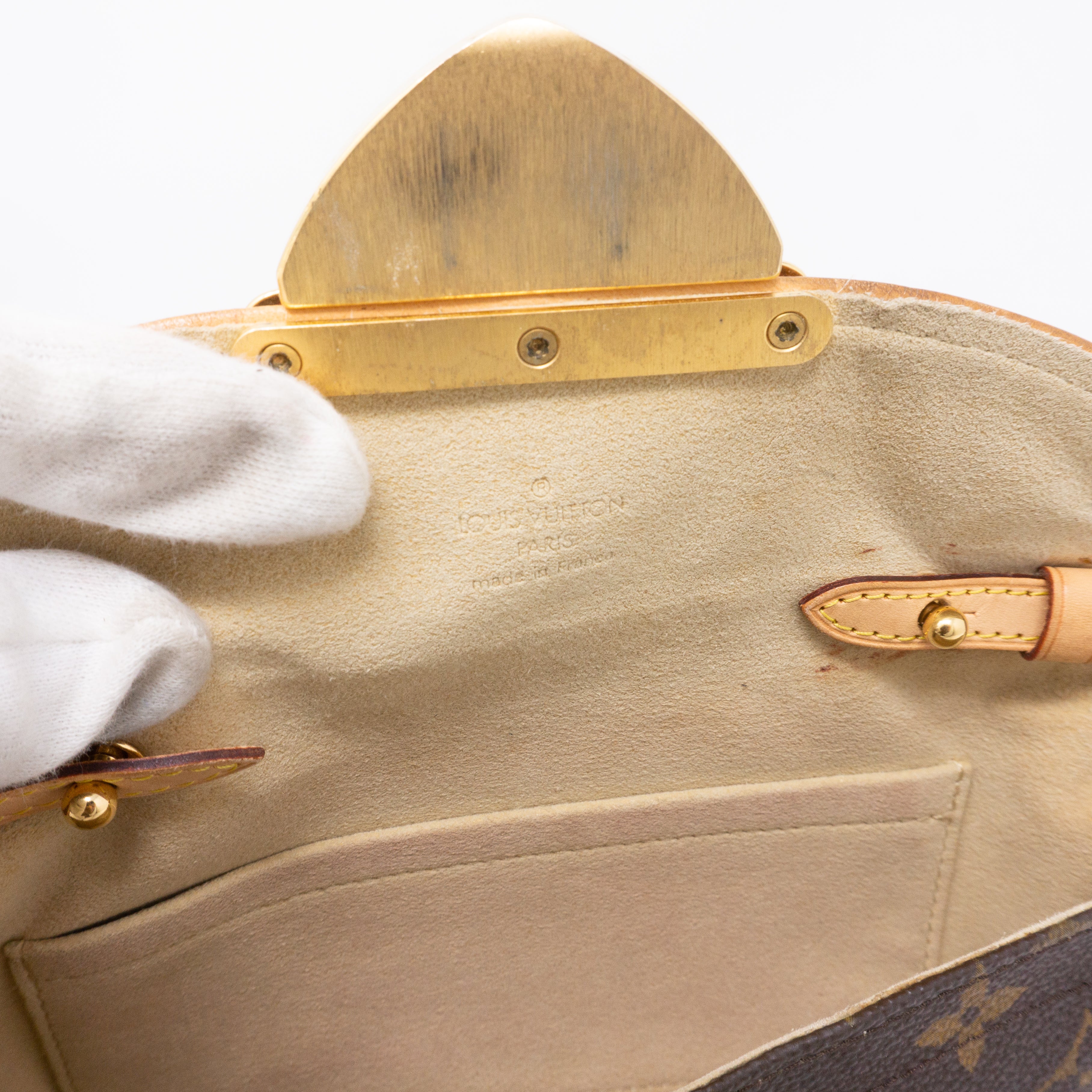 Pochette Beverly Monogram