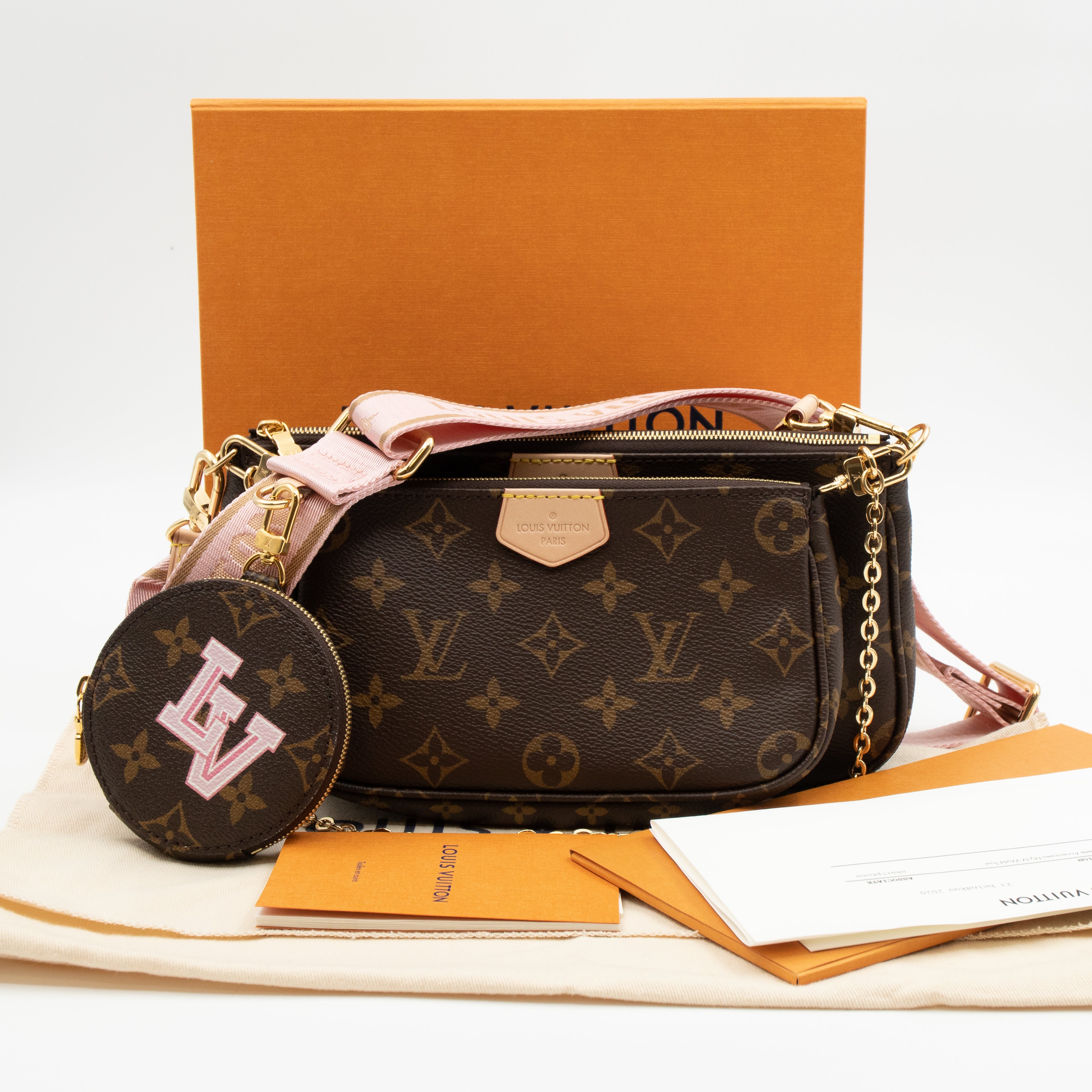 Multi Pochette Accessoires Monogram World Tour