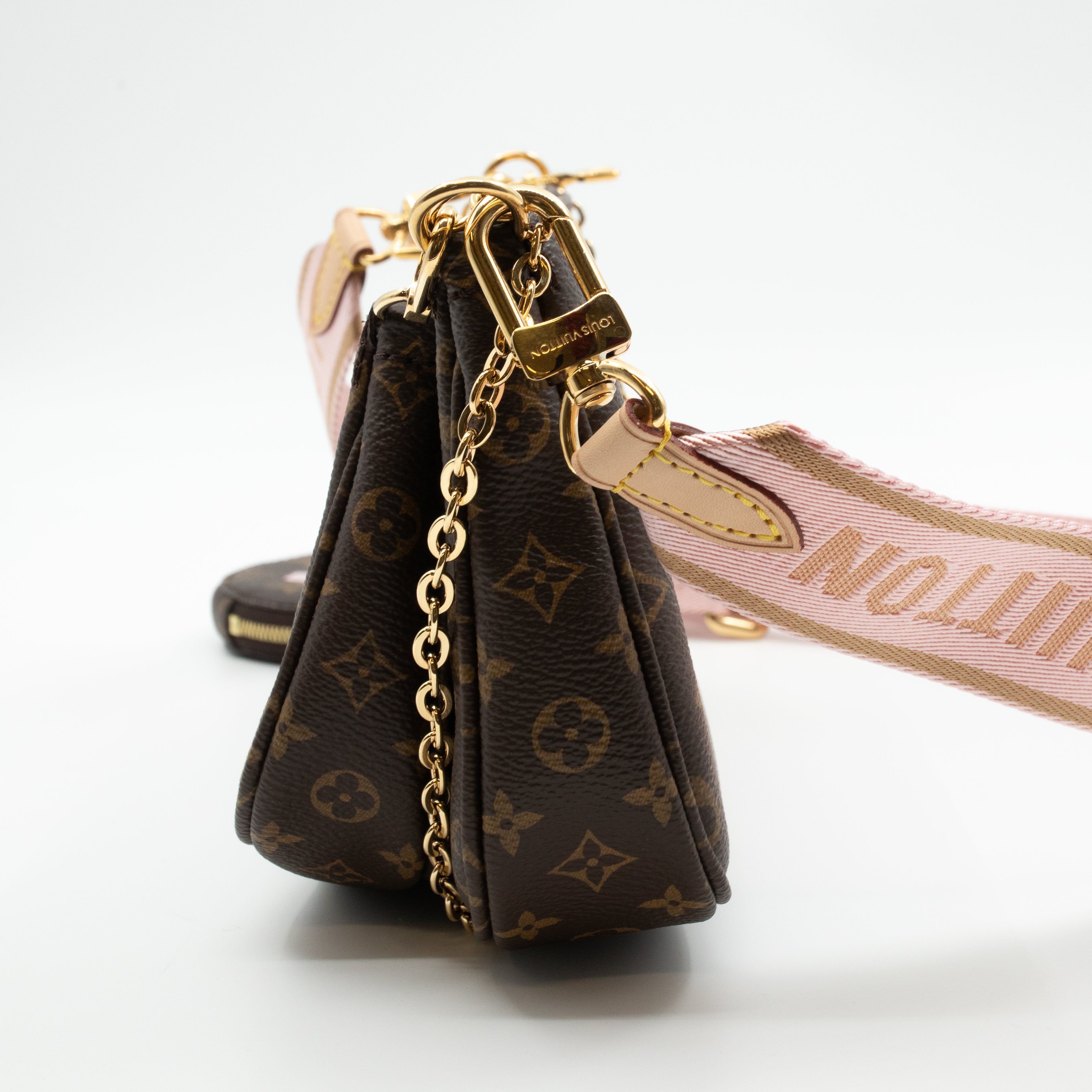 Multi Pochette Accessoires Monogram World Tour