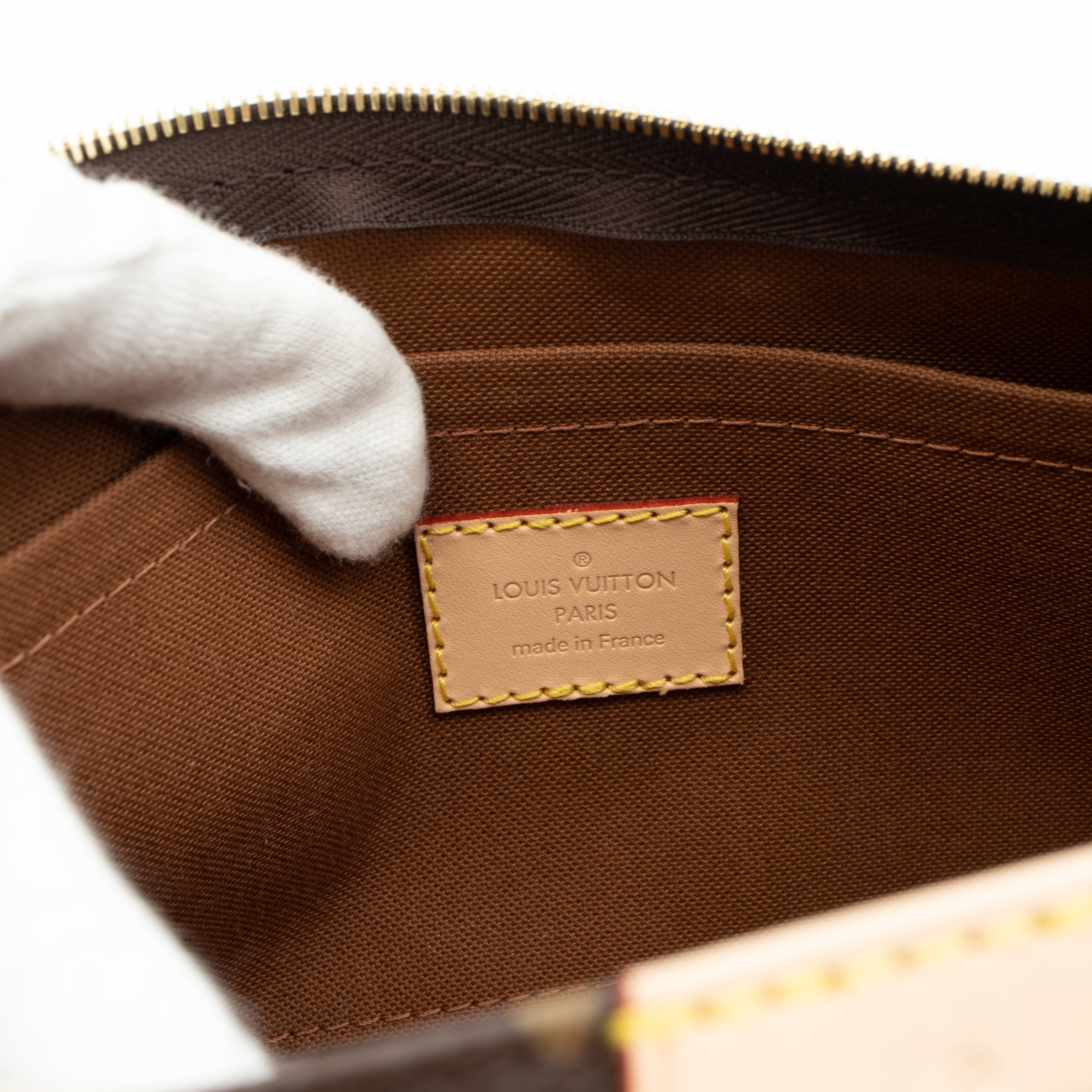 Multi Pochette Accessoires Monogram World Tour