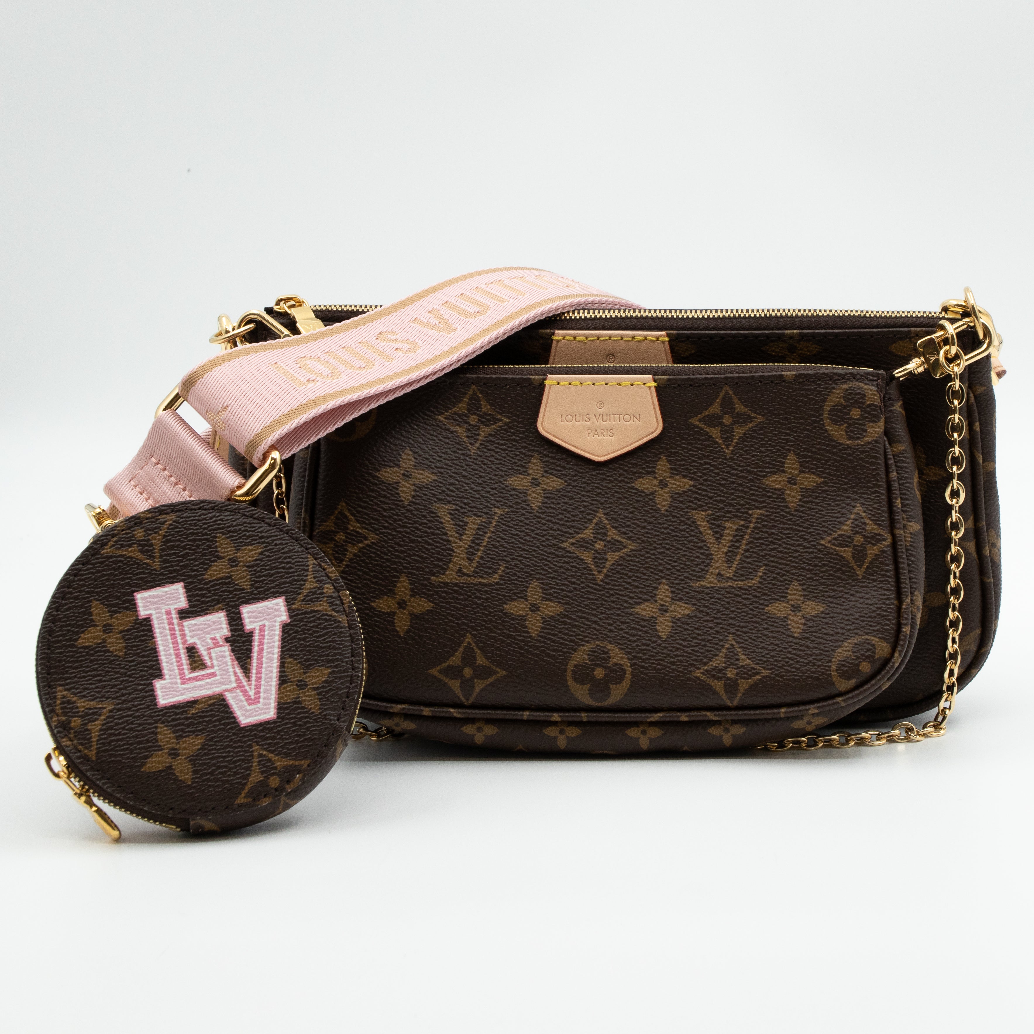 Multi Pochette Accessoires Monogram World Tour