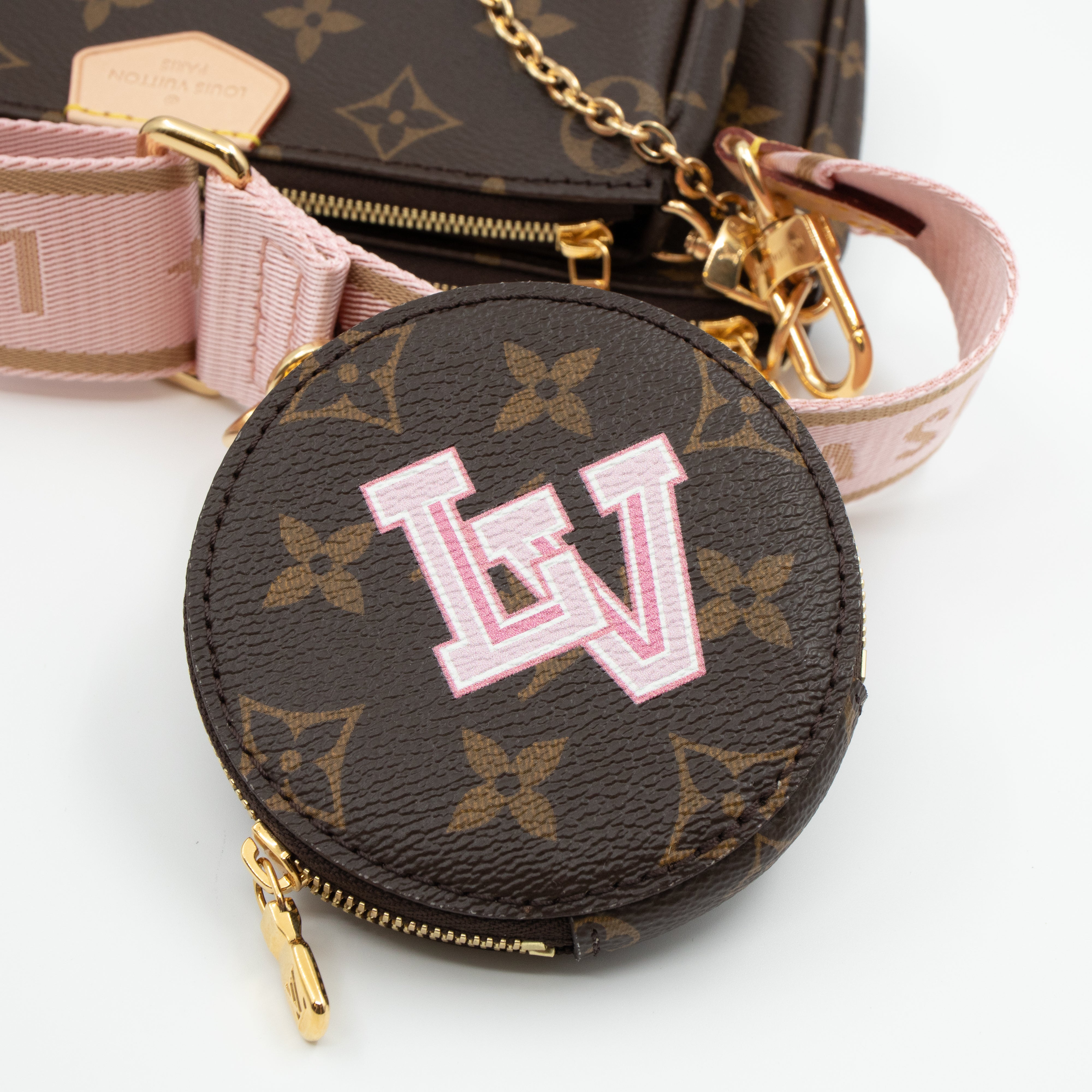 Multi Pochette Accessoires Monogram World Tour