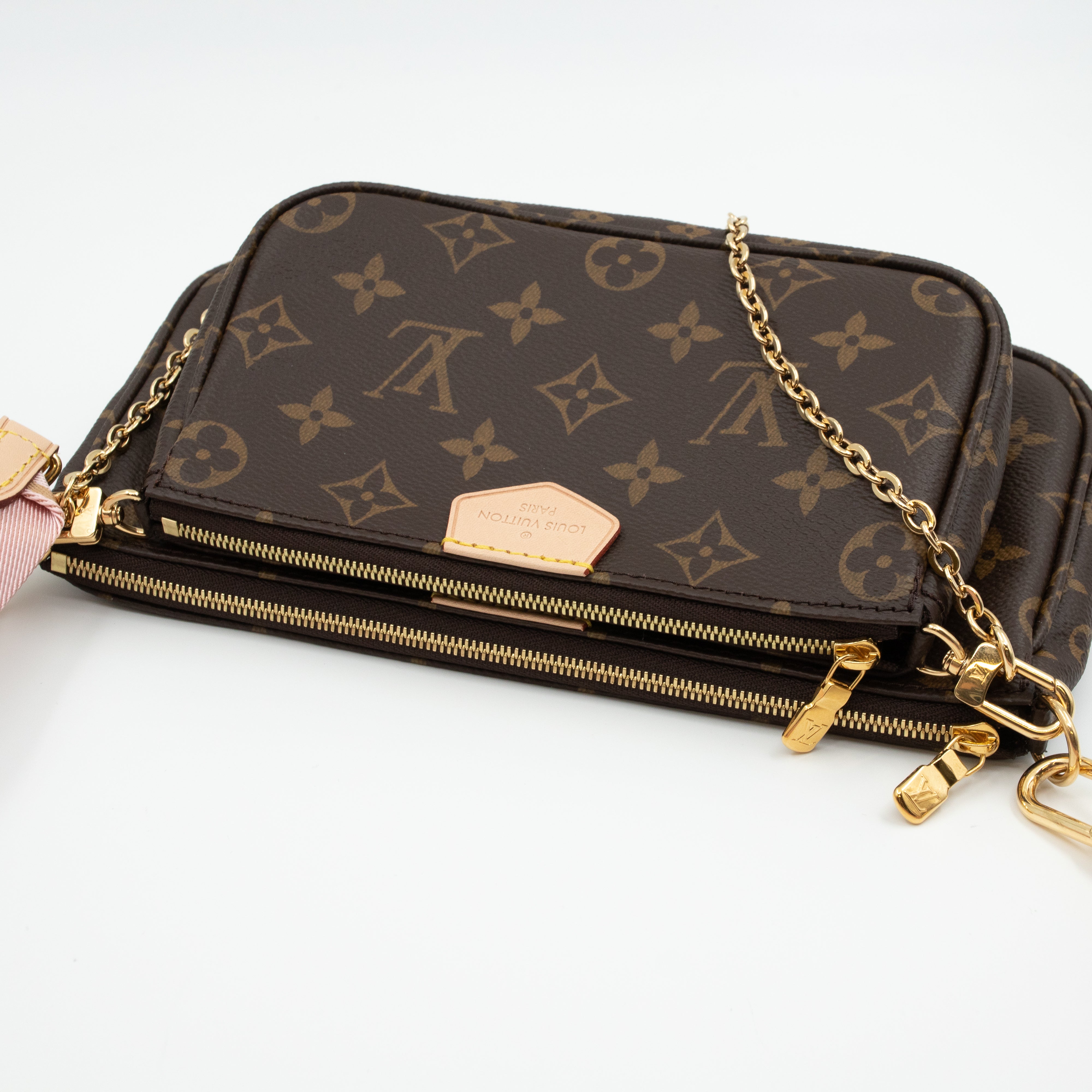 Multi Pochette Accessoires Monogram World Tour