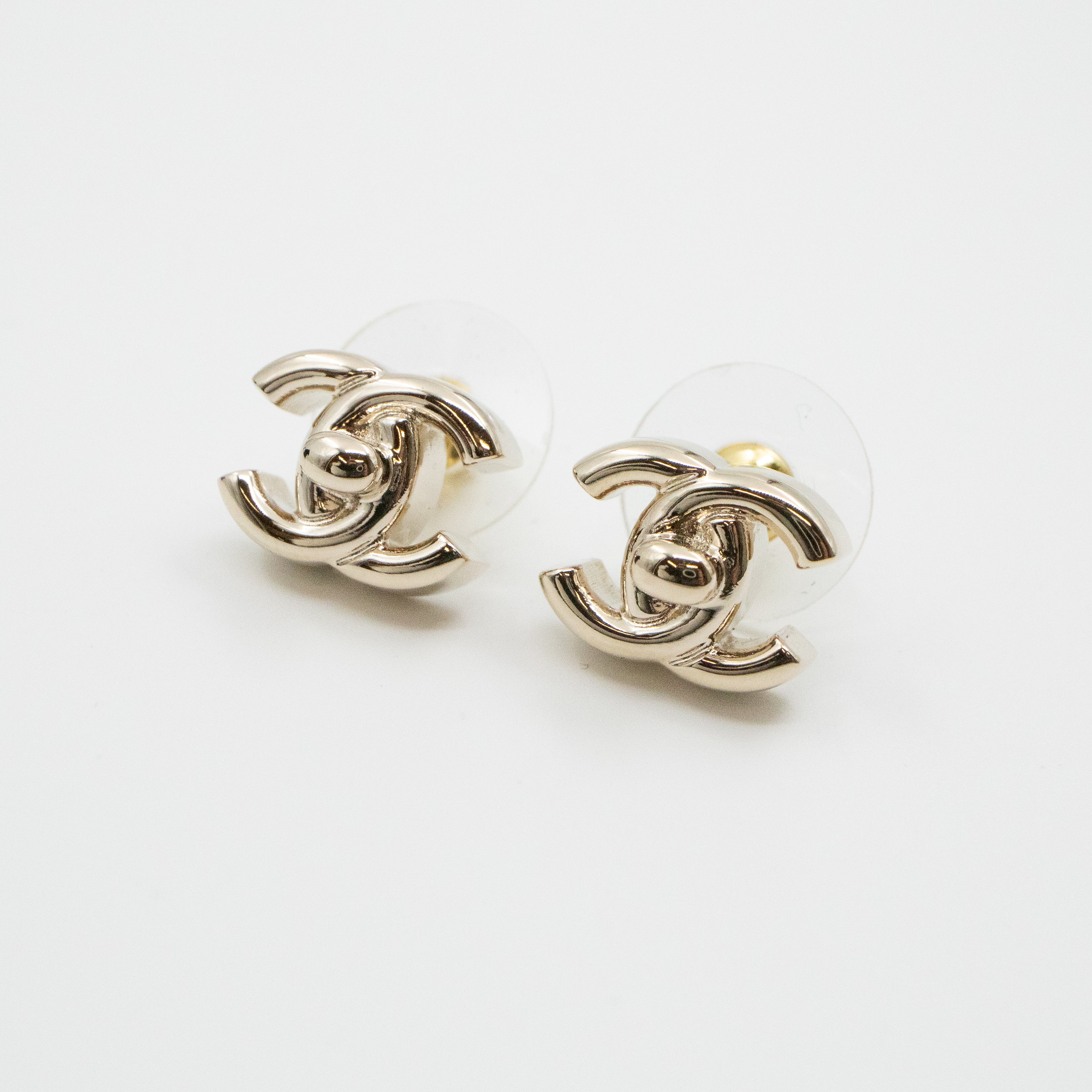 CC Turn Lock Earrings Silver