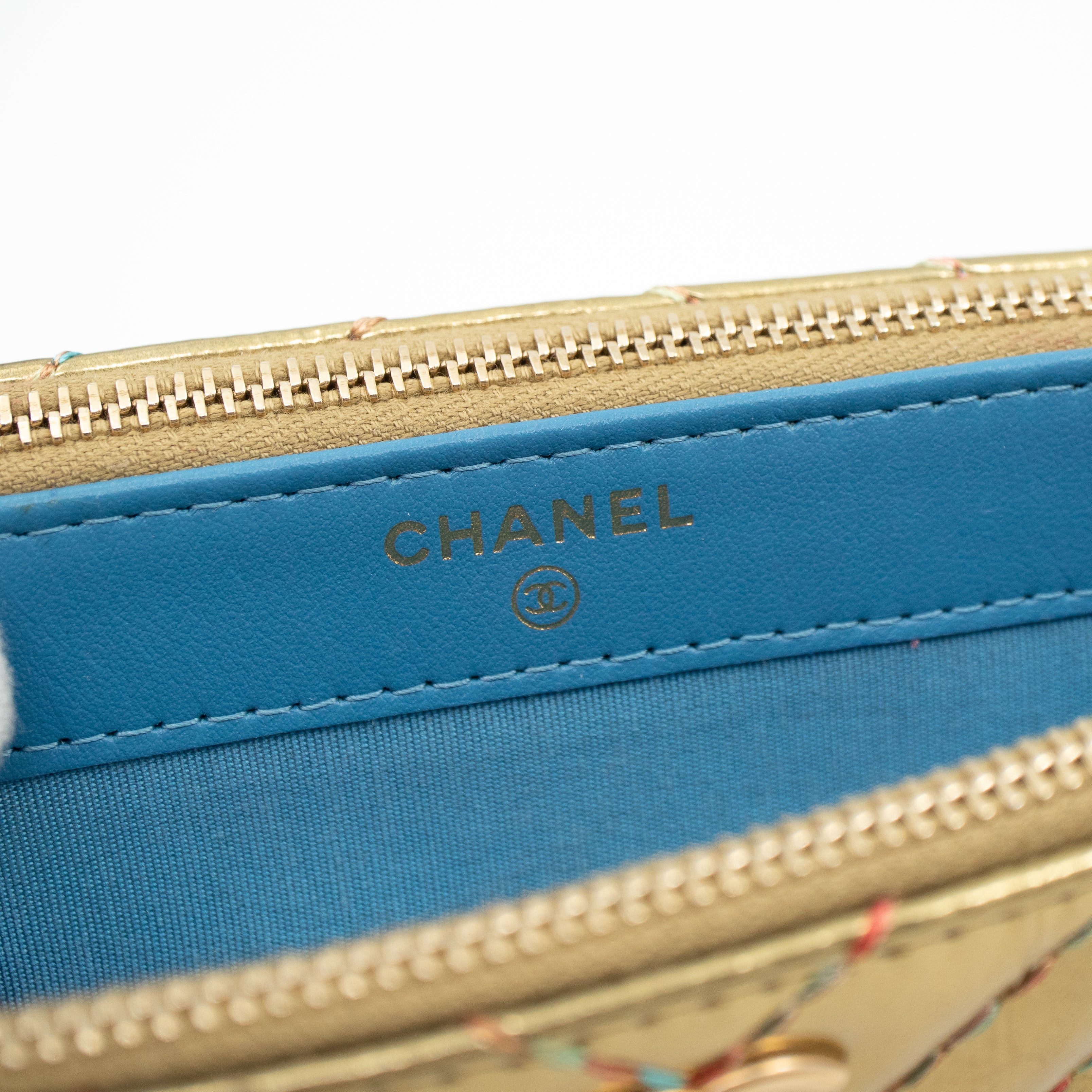 Clutch On Chain Metallic Leather Gold