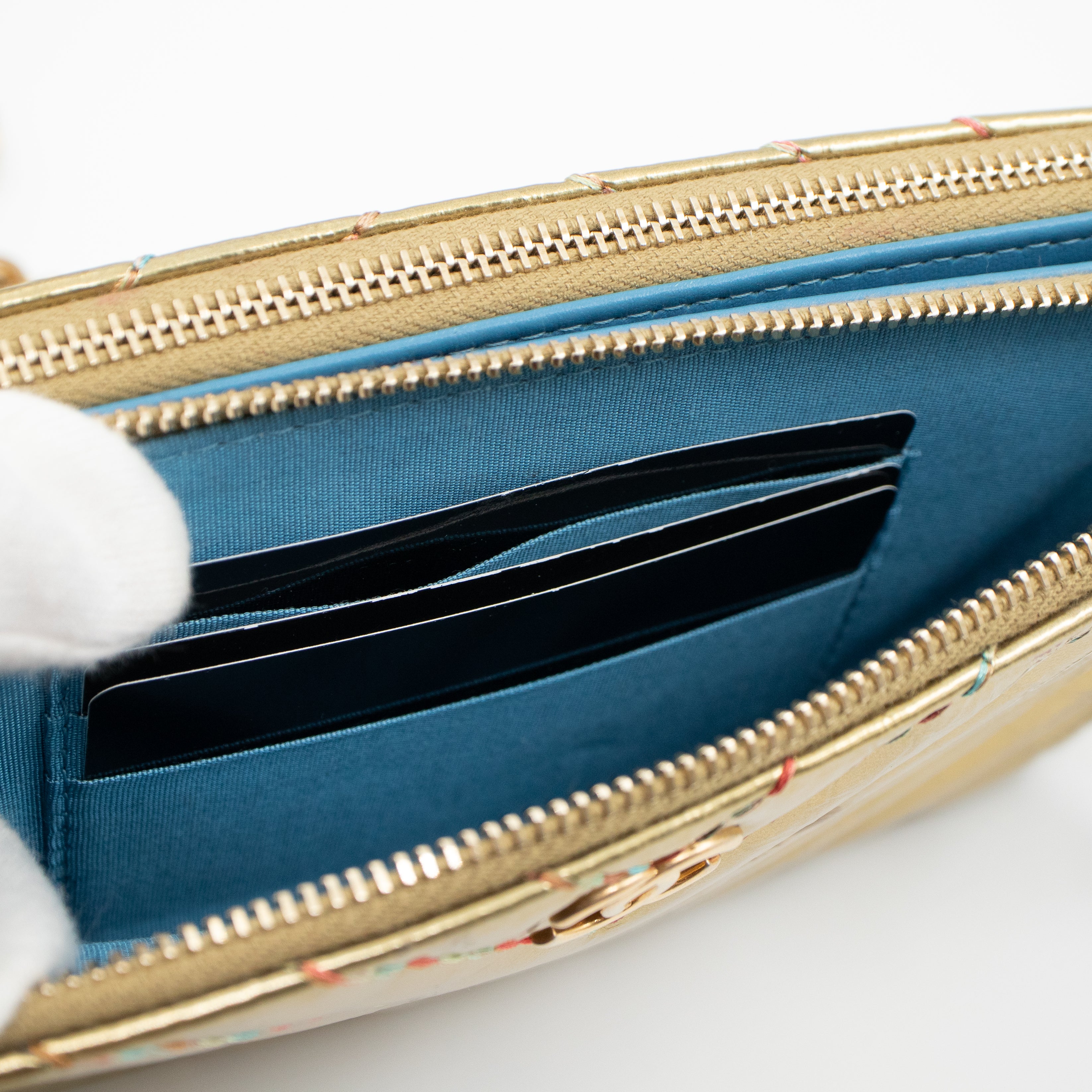 Clutch On Chain Metallic Leather Gold