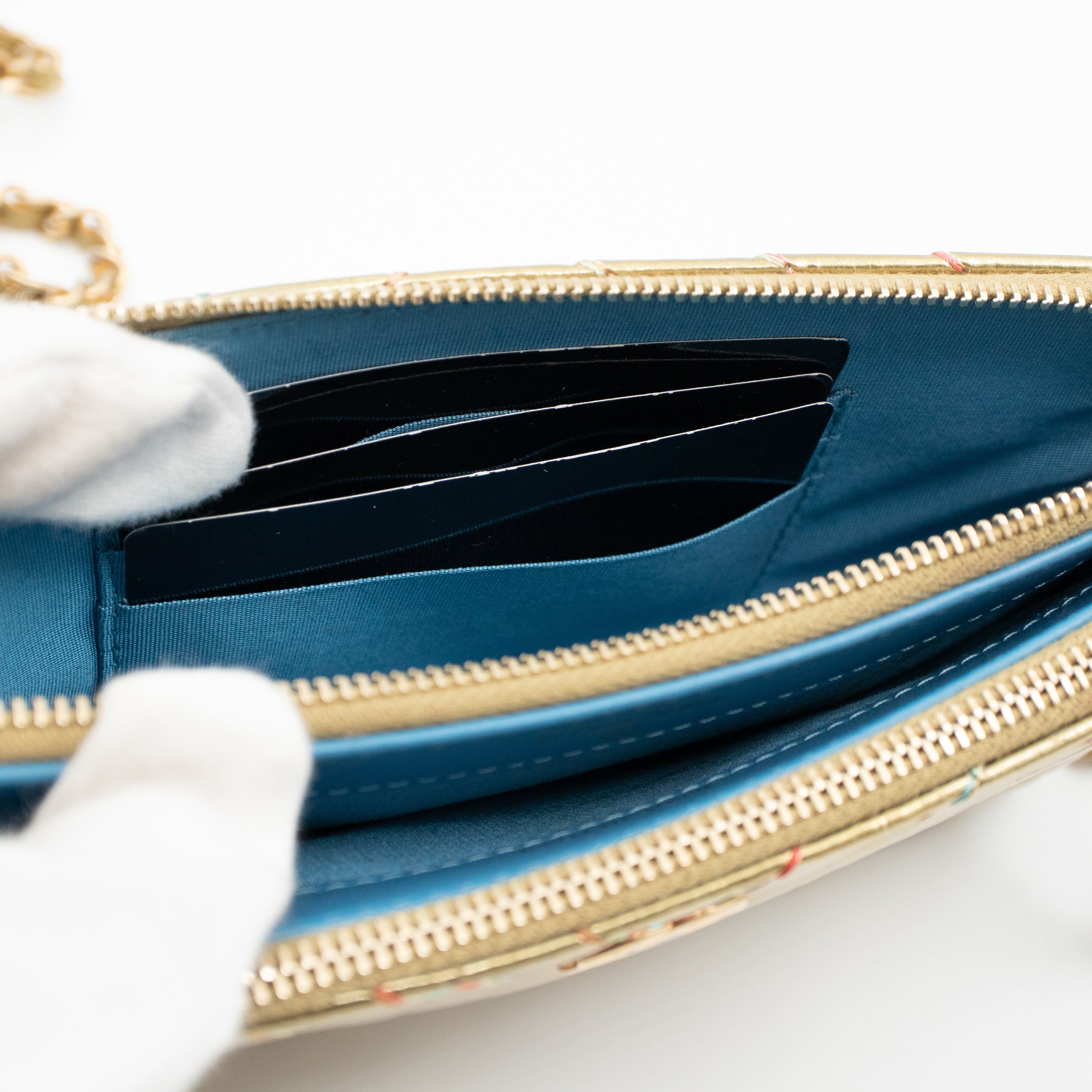 Clutch On Chain Metallic Leather Gold