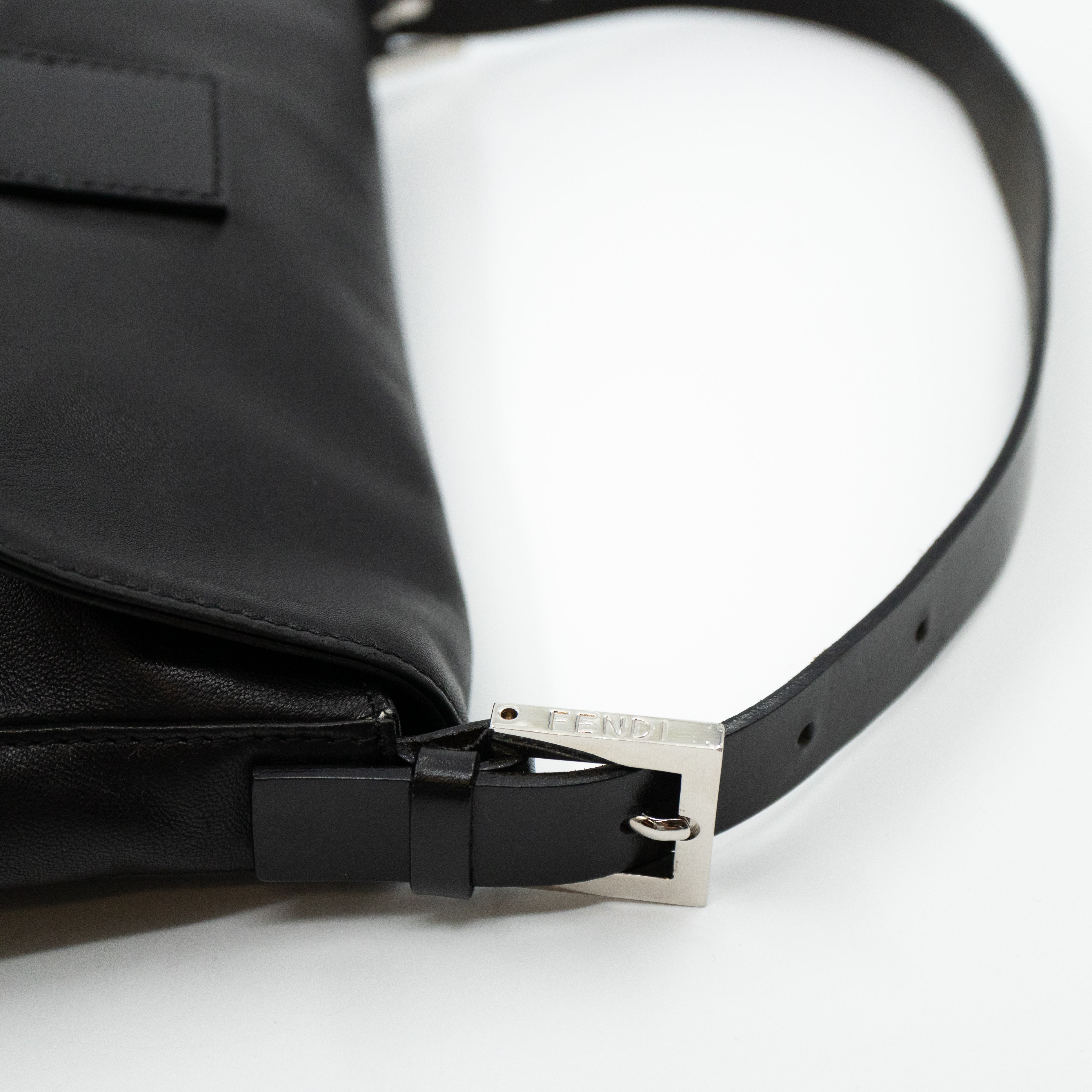 Baguette Black Leather