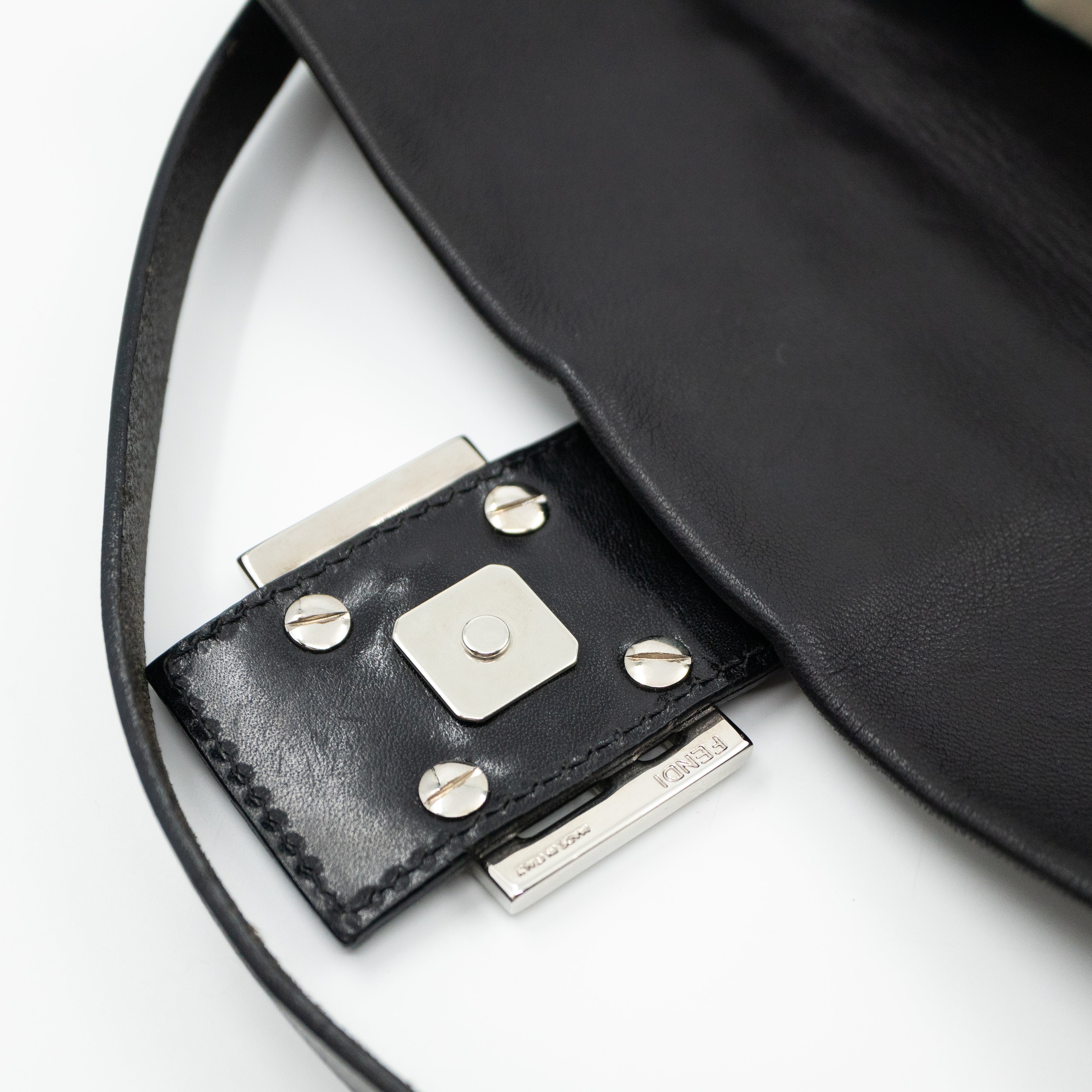 Baguette Black Leather