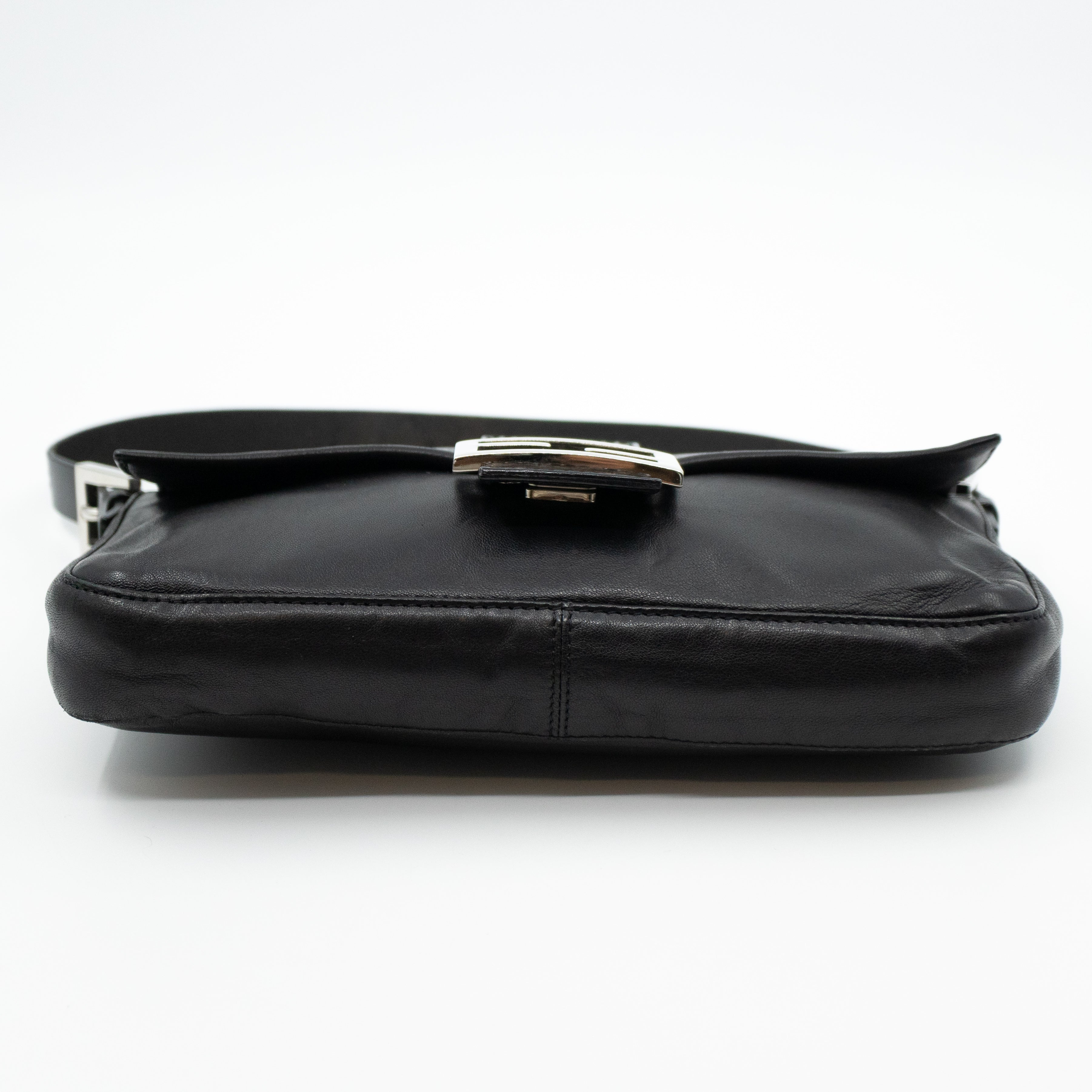 Baguette Black Leather