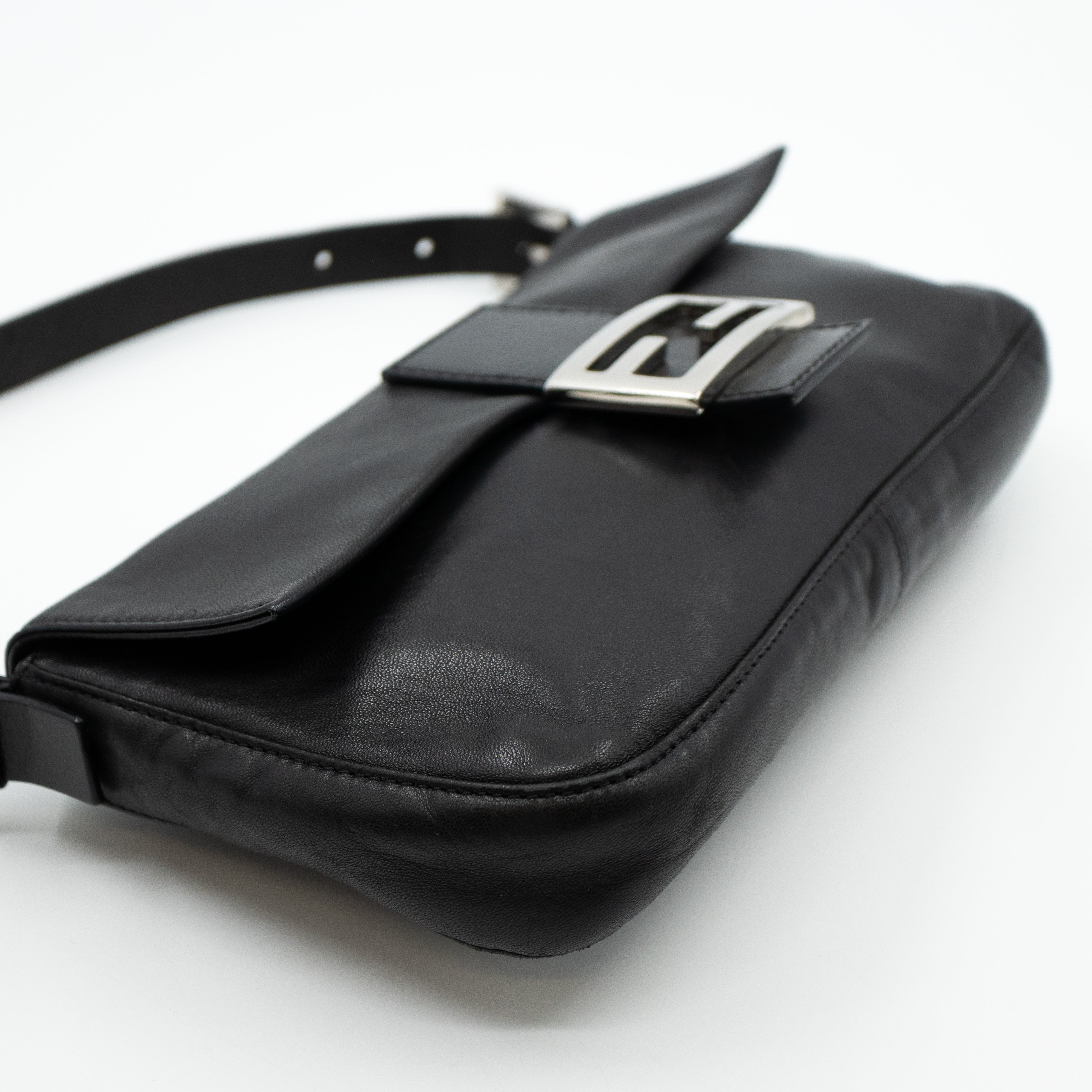 Baguette Black Leather