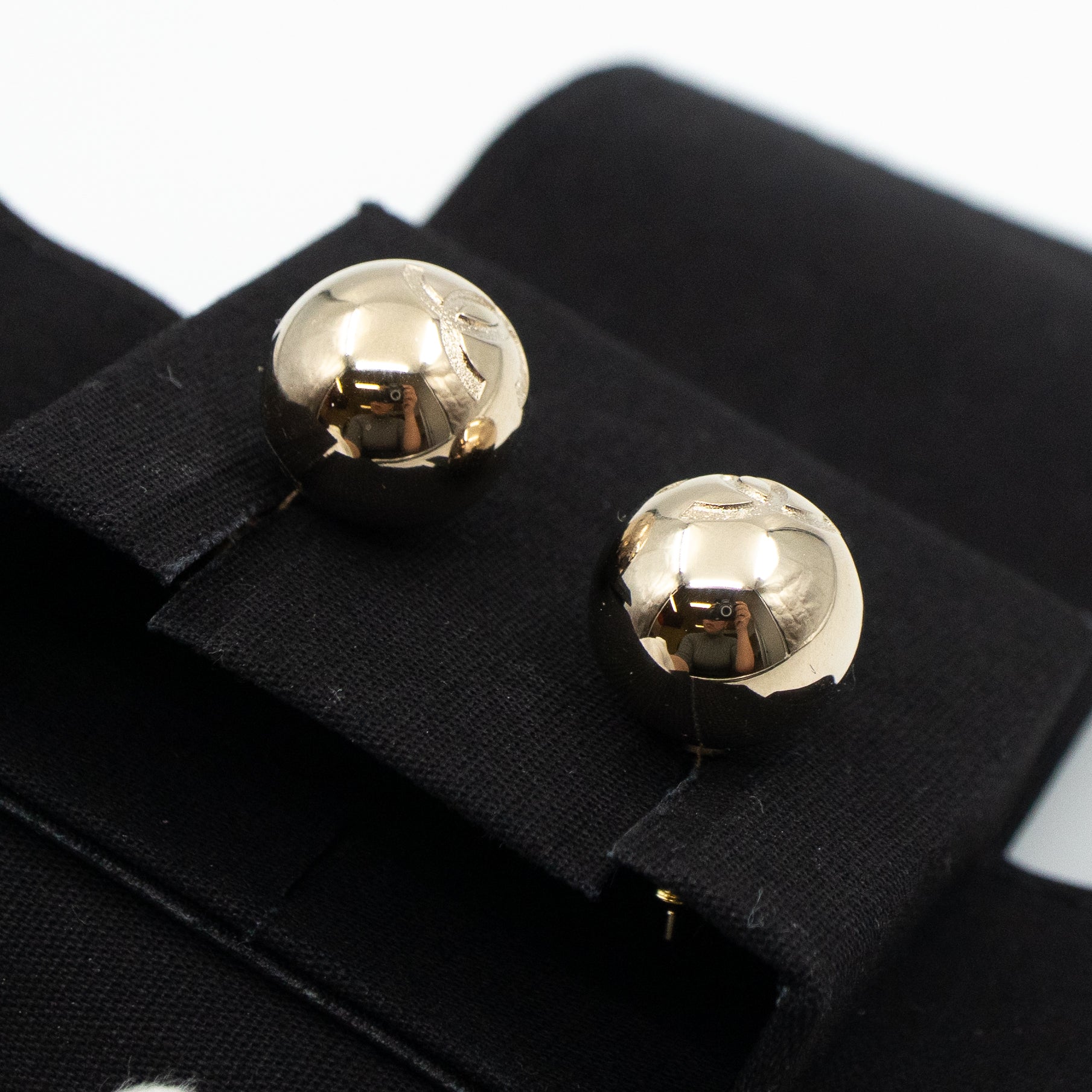 CC Sphere Earrings Light Gold