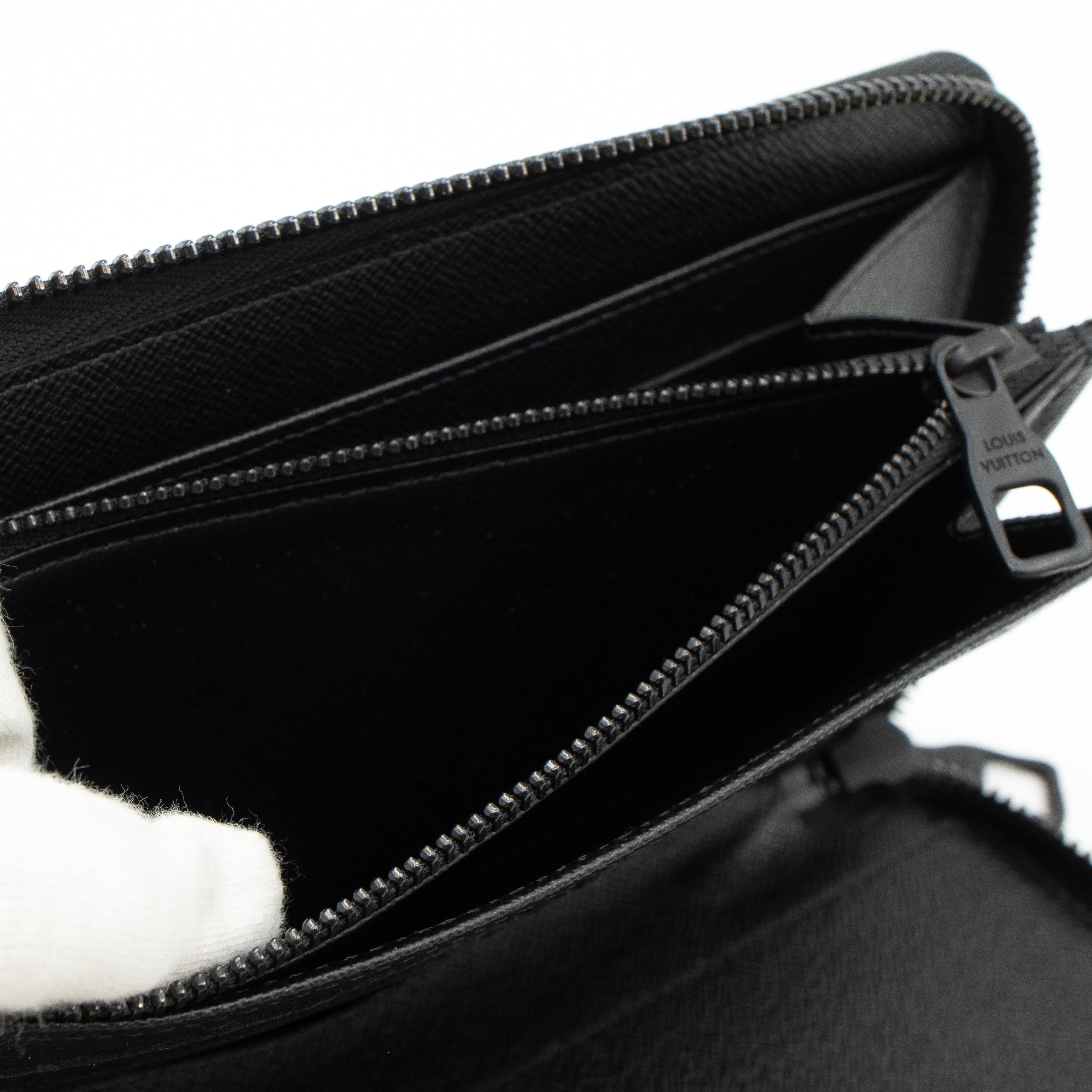 Zippy Organizer Wallet Monogram Logo Story