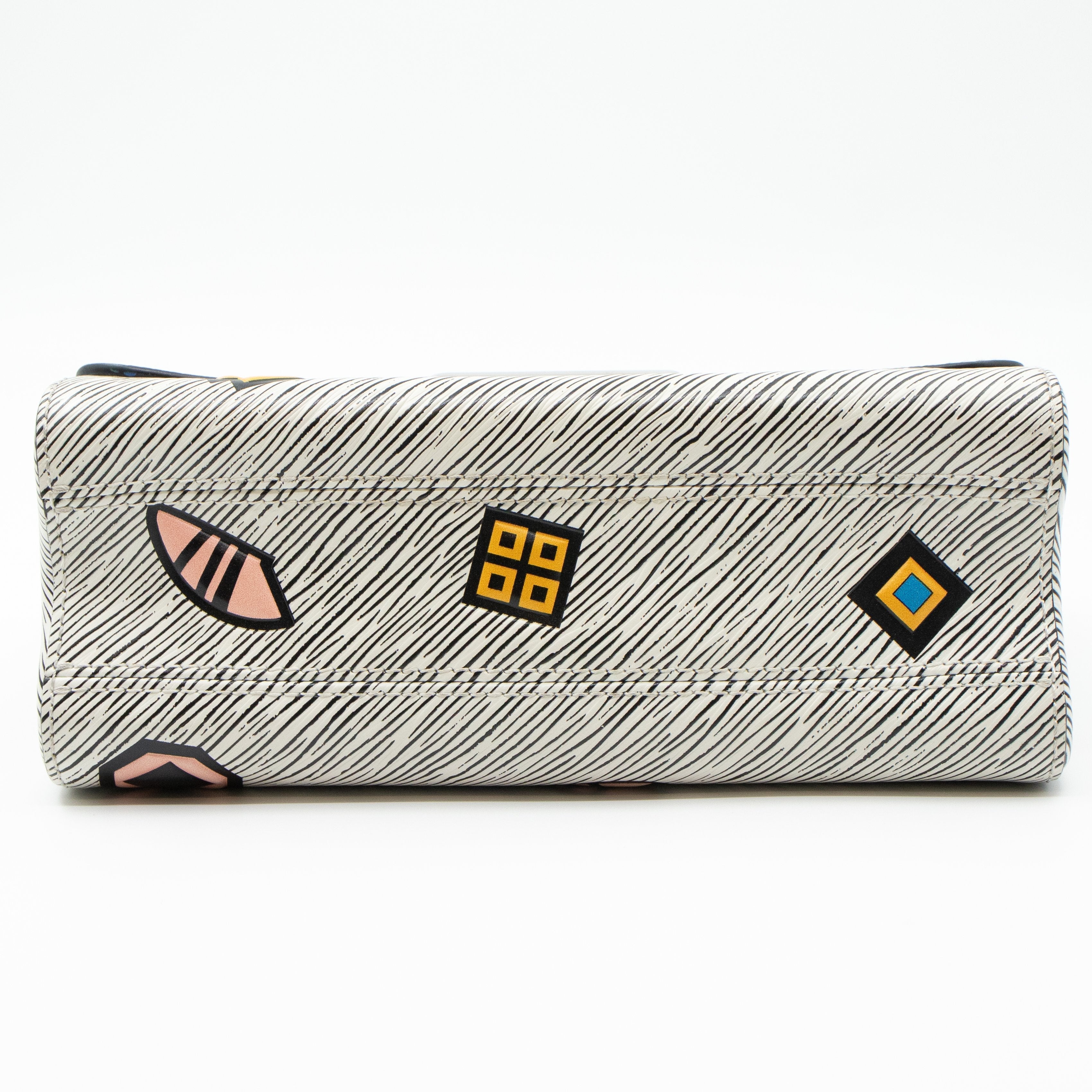 Twist MM Azteque White Epi Leather