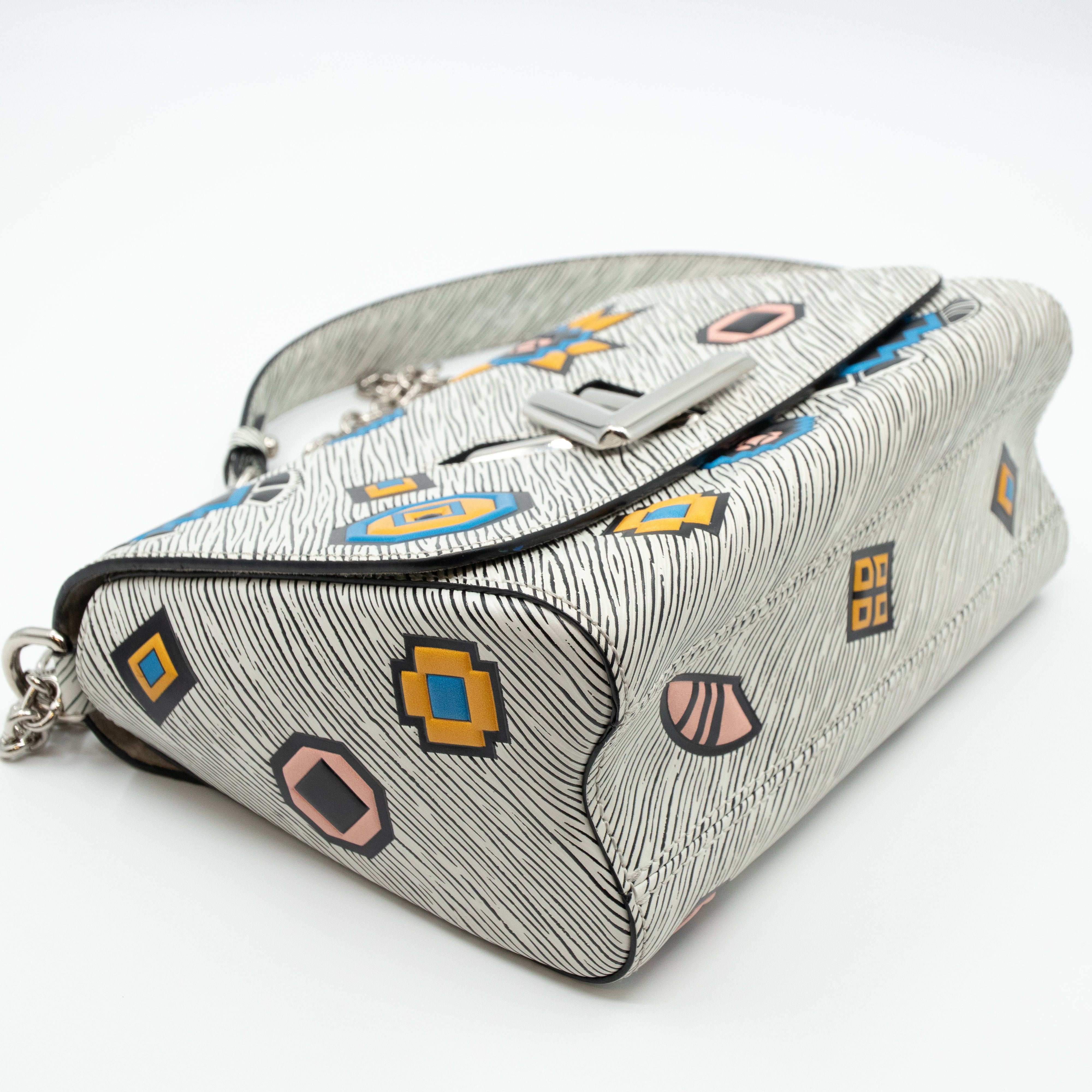 Twist MM Azteque White Epi Leather