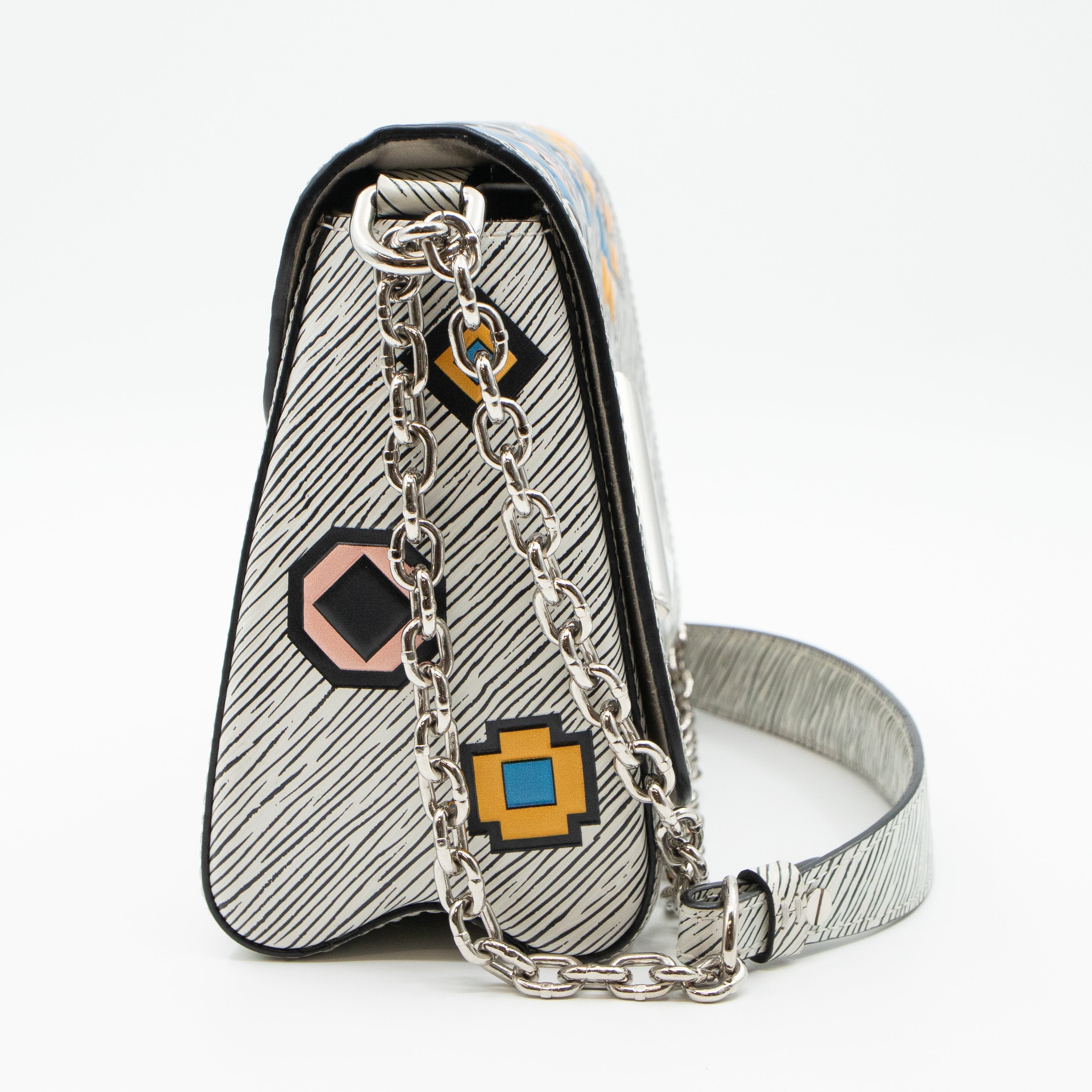 Twist MM Azteque White Epi Leather