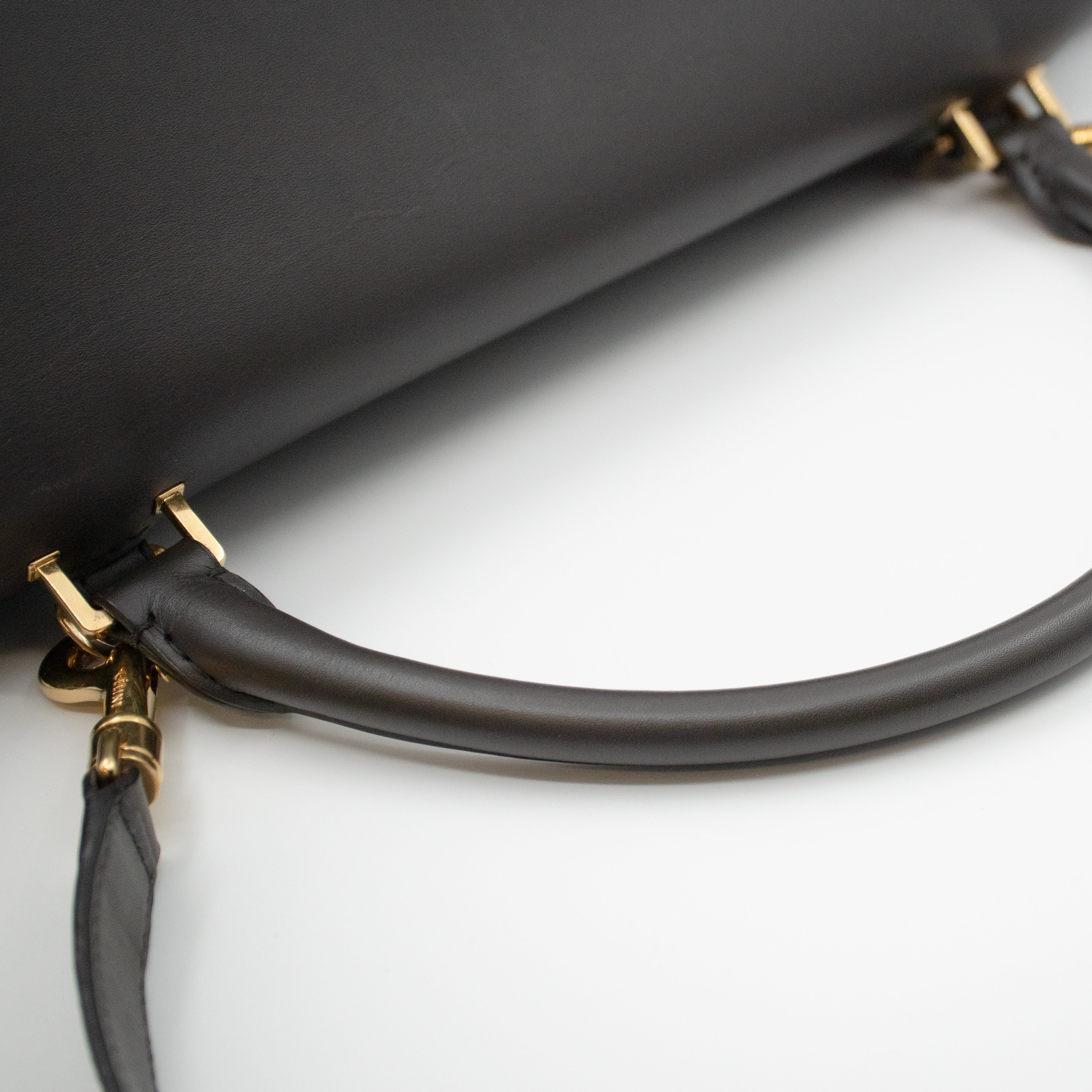 Trapeze Medium Brown & Black