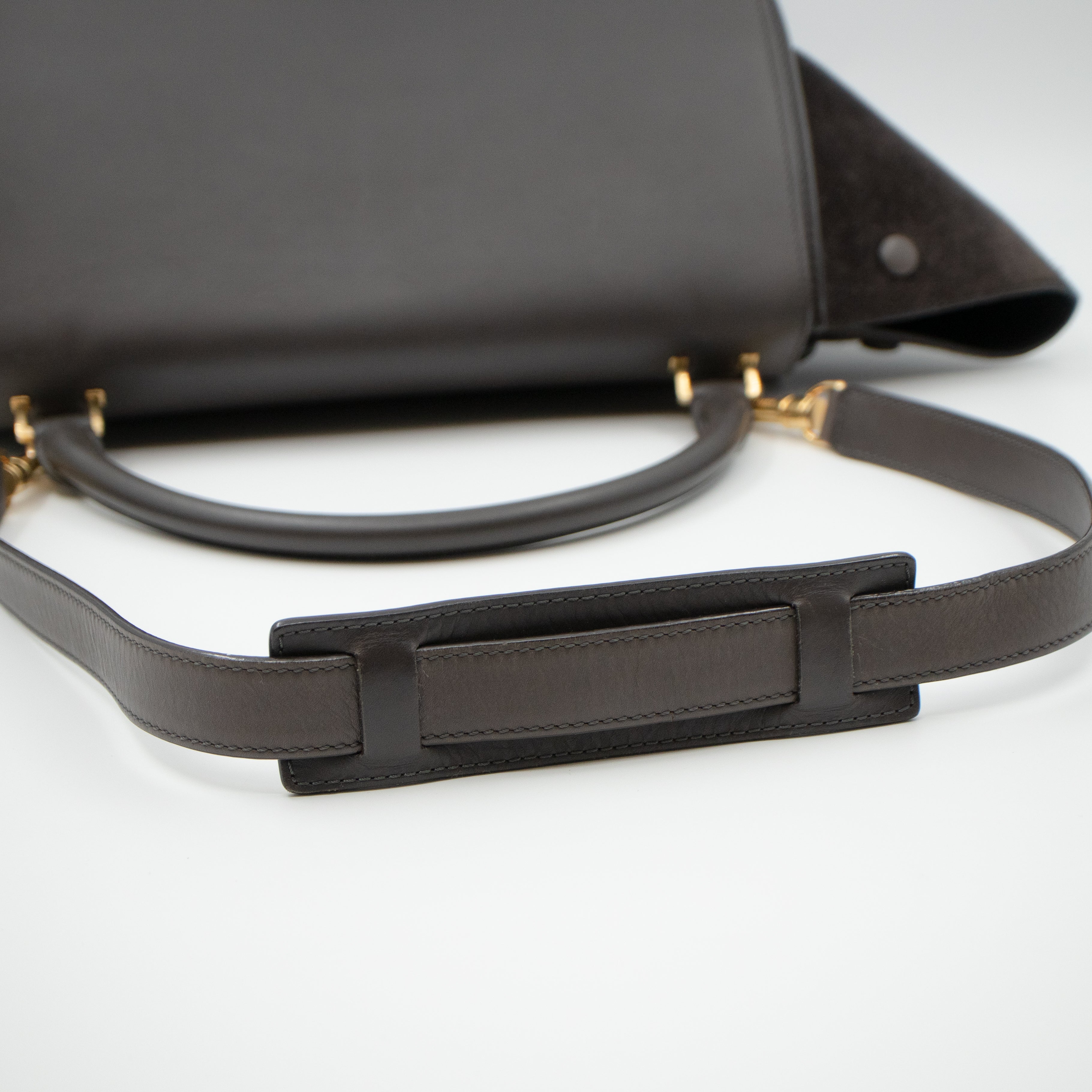 Trapeze Medium Brown & Black