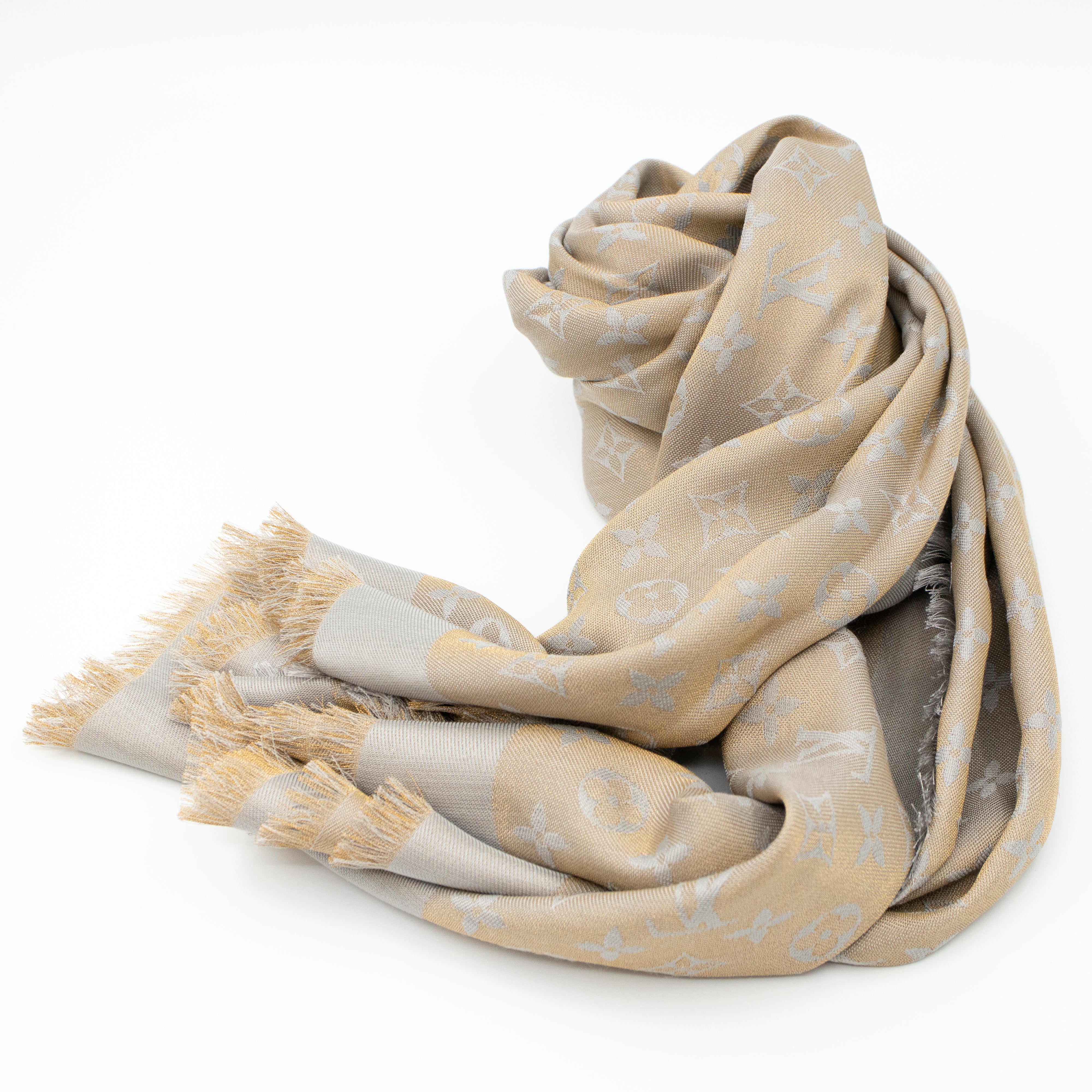 Monogram Shine Shawl Greige Gold