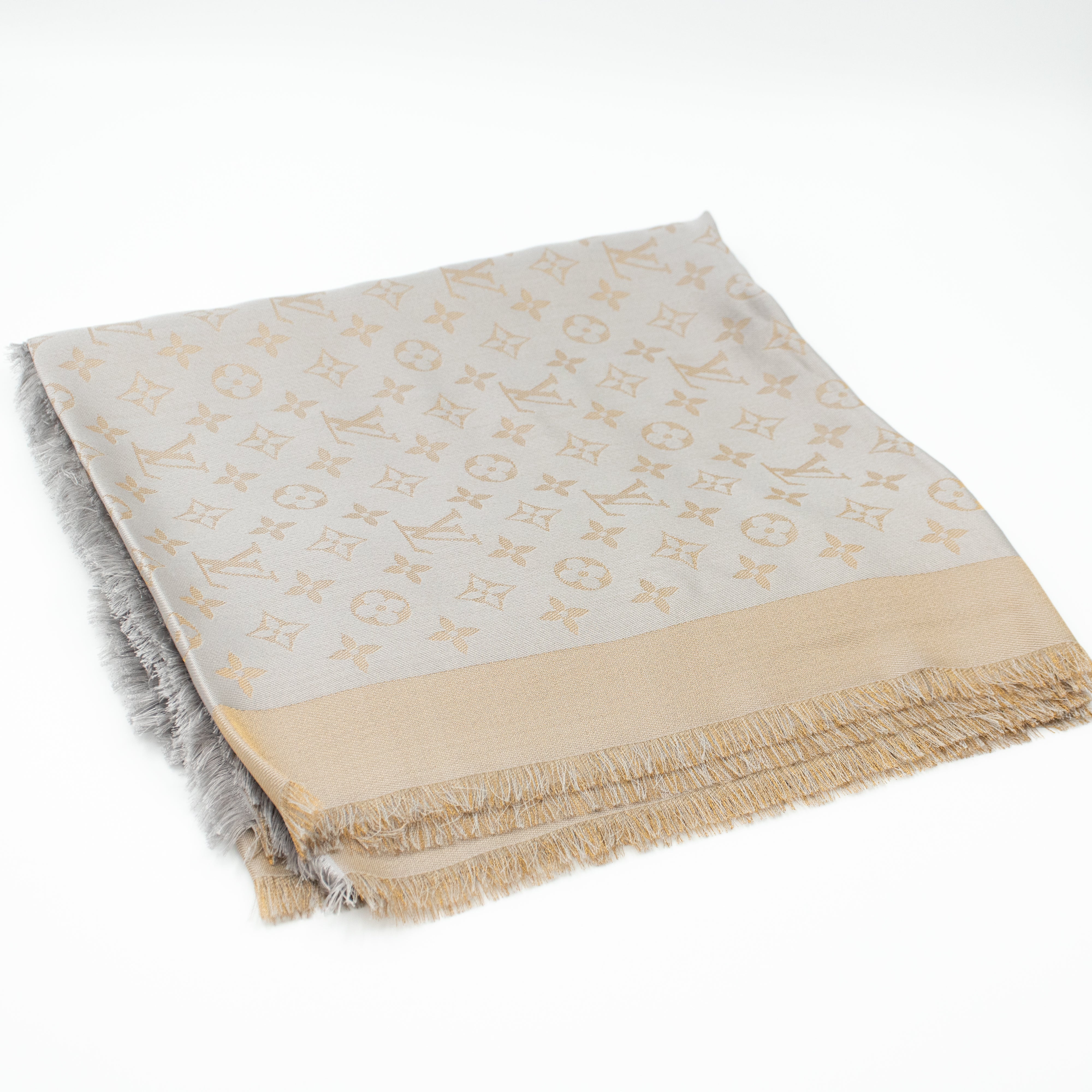 Monogram Shine Shawl Greige Gold