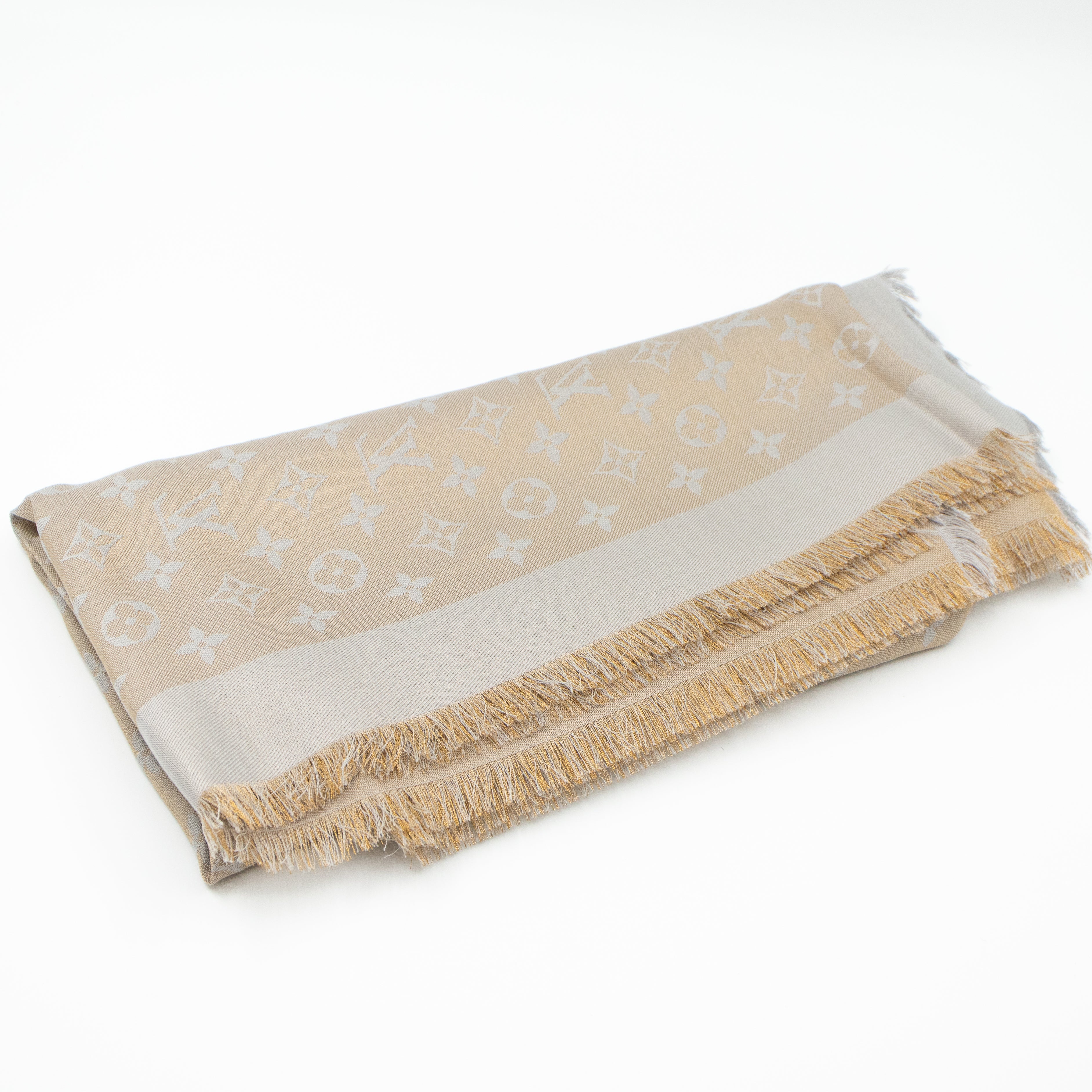 Monogram Shine Shawl Greige Gold