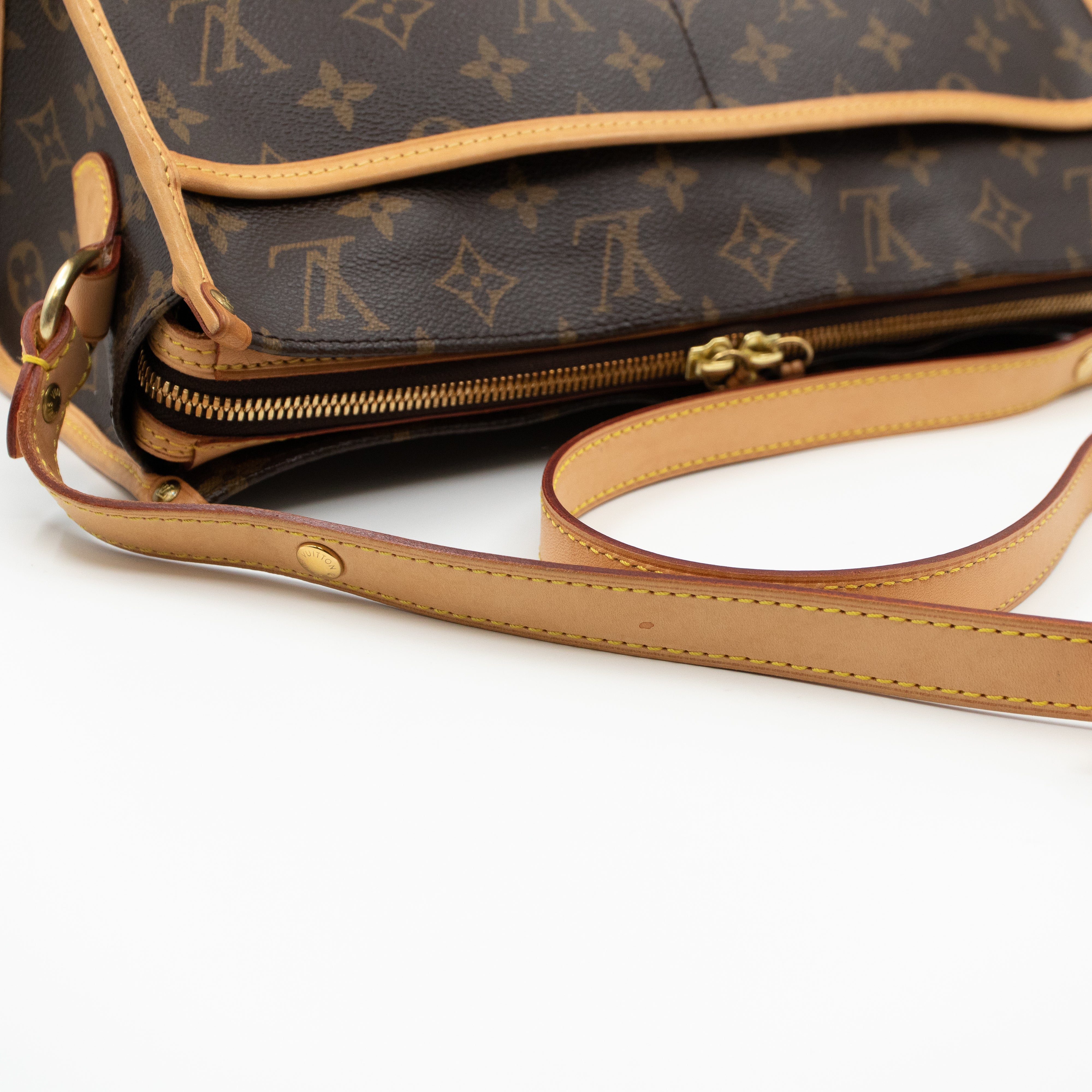 Popincourt Long Monogram