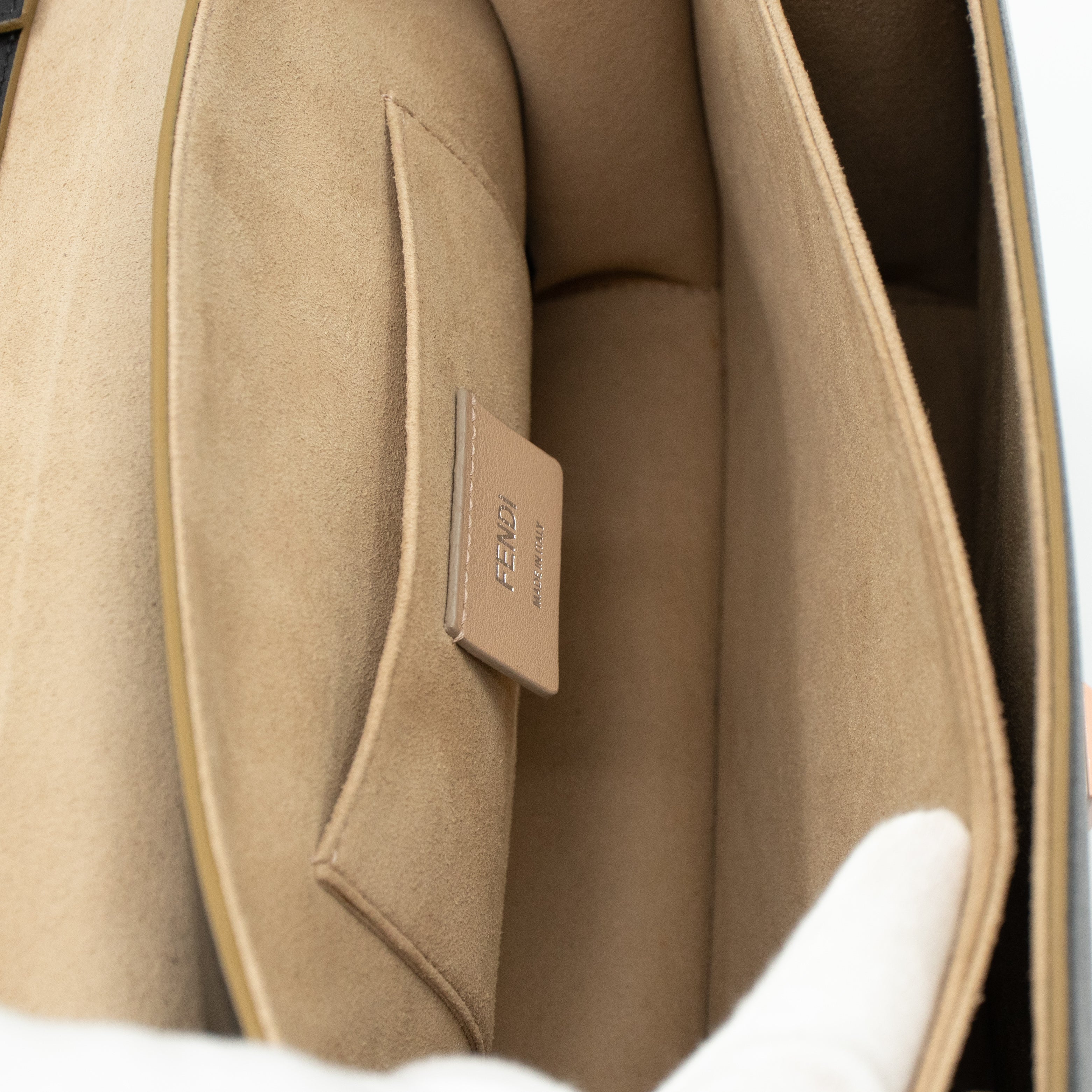 Kan I Medium Black Leather