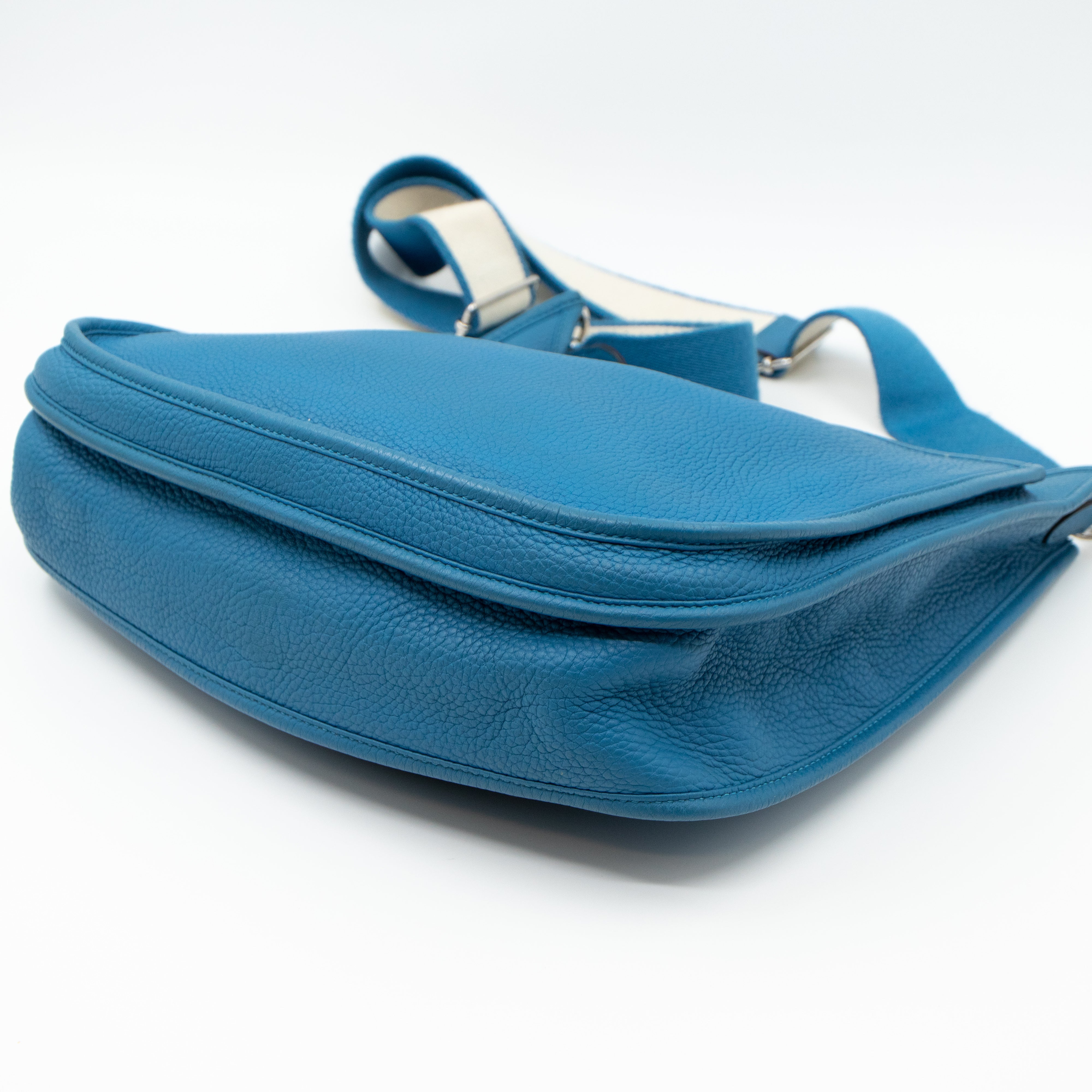 Evelyne III 31 Blue Jean