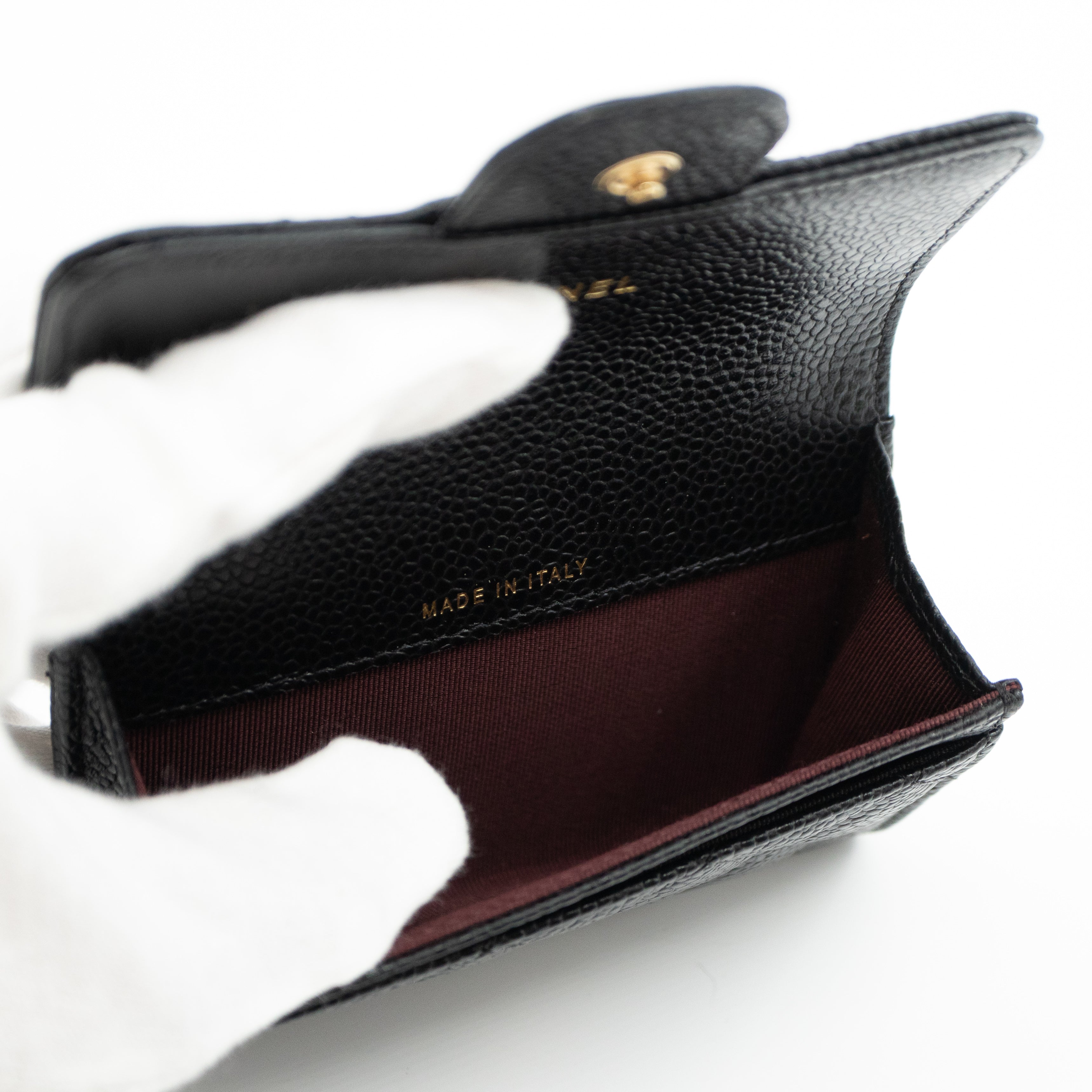 Classic Flap Card Case Black Caviar